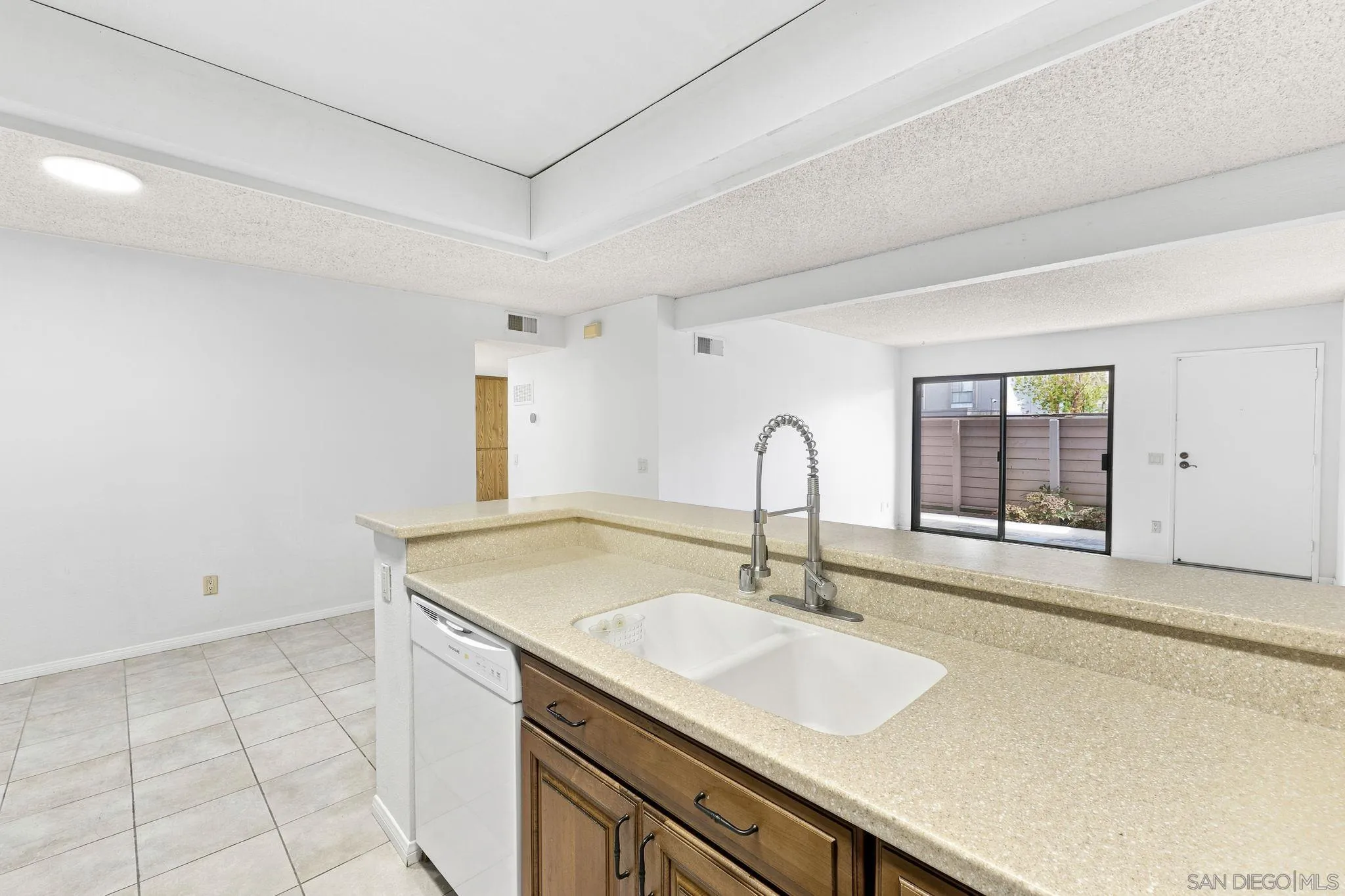 Photo #30: 260016245 Listing: Photo #30