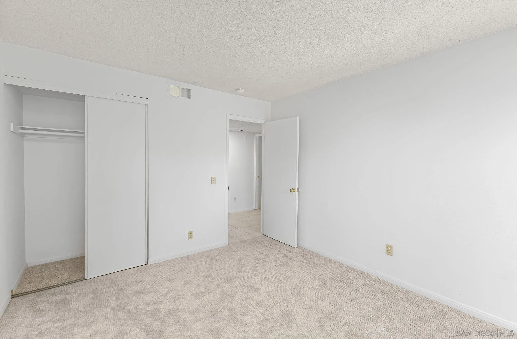 Photo #39: 260016245 Listing: Photo #39
