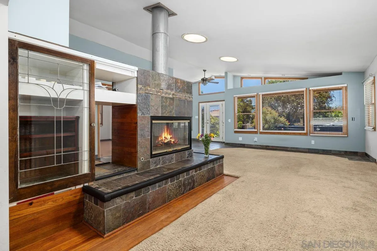 https://cdn.realtyfeed.com/cdn/127/260016250/24d825a046179ed4f72d704deb78630c.webp