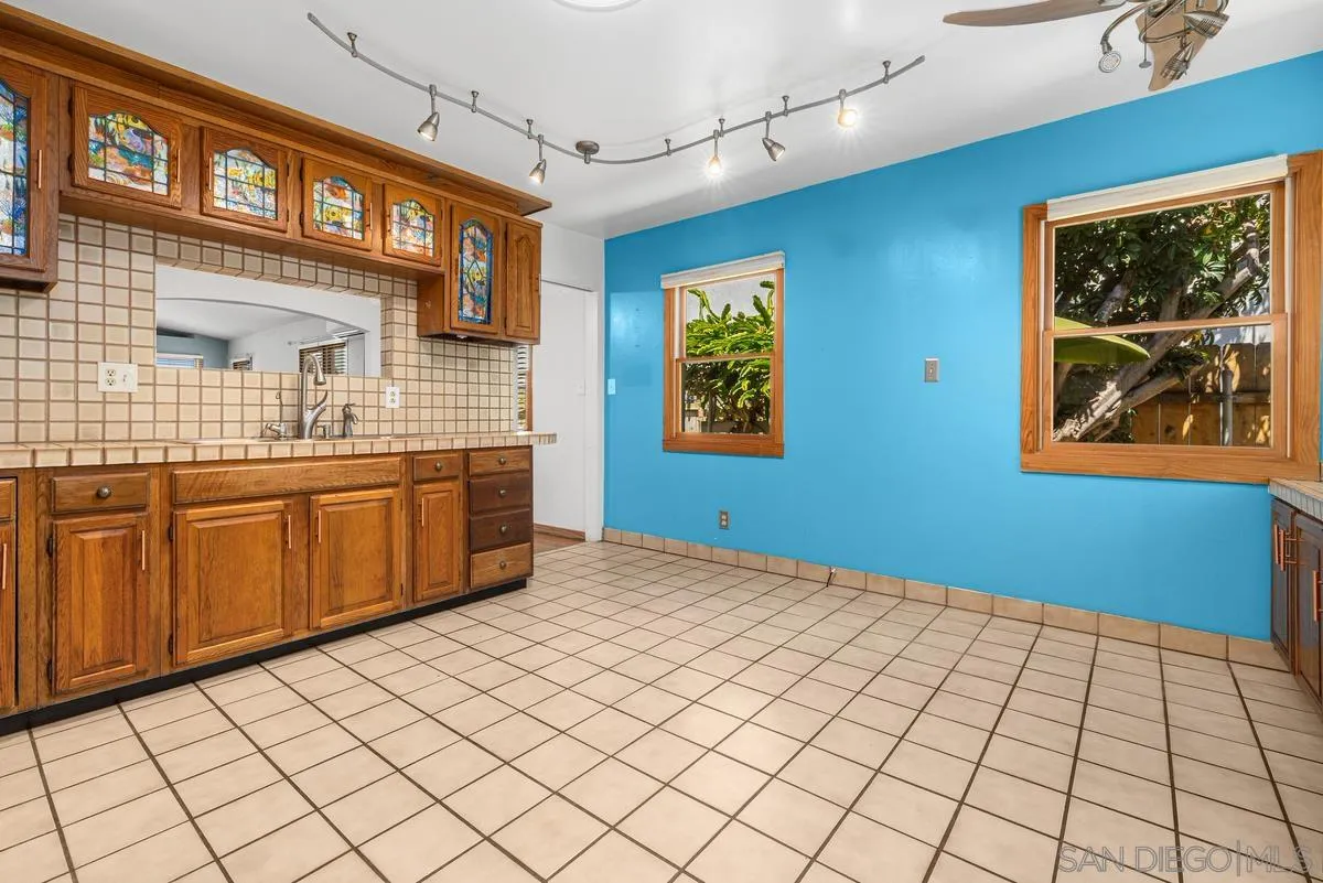 https://cdn.realtyfeed.com/cdn/127/260016250/680d6d9d8550af464cffa71228437377.webp