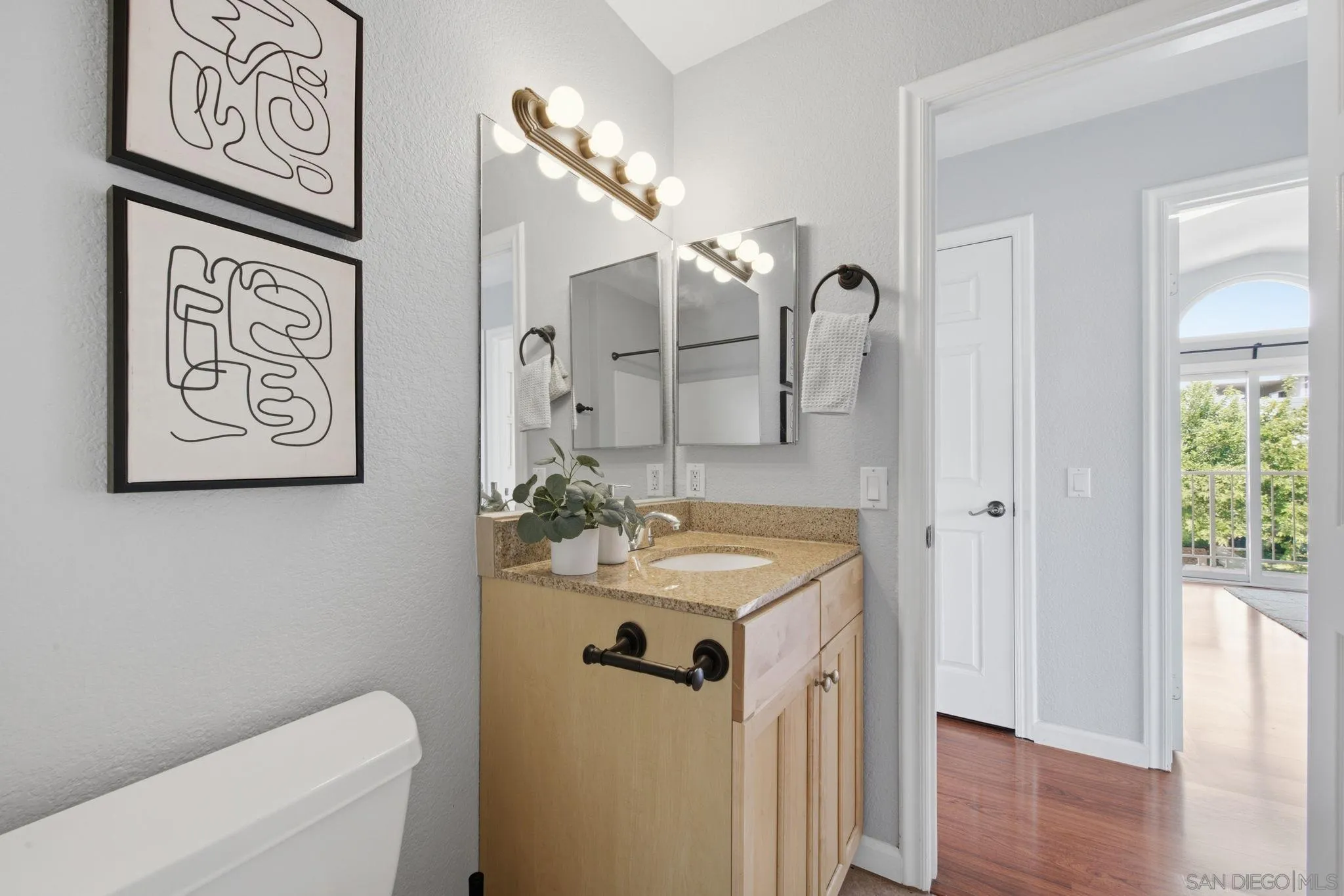 https://cdn.realtyfeed.com/cdn/127/260016252/56673df20bcdee3ed6074c6e49558d2c.webp
