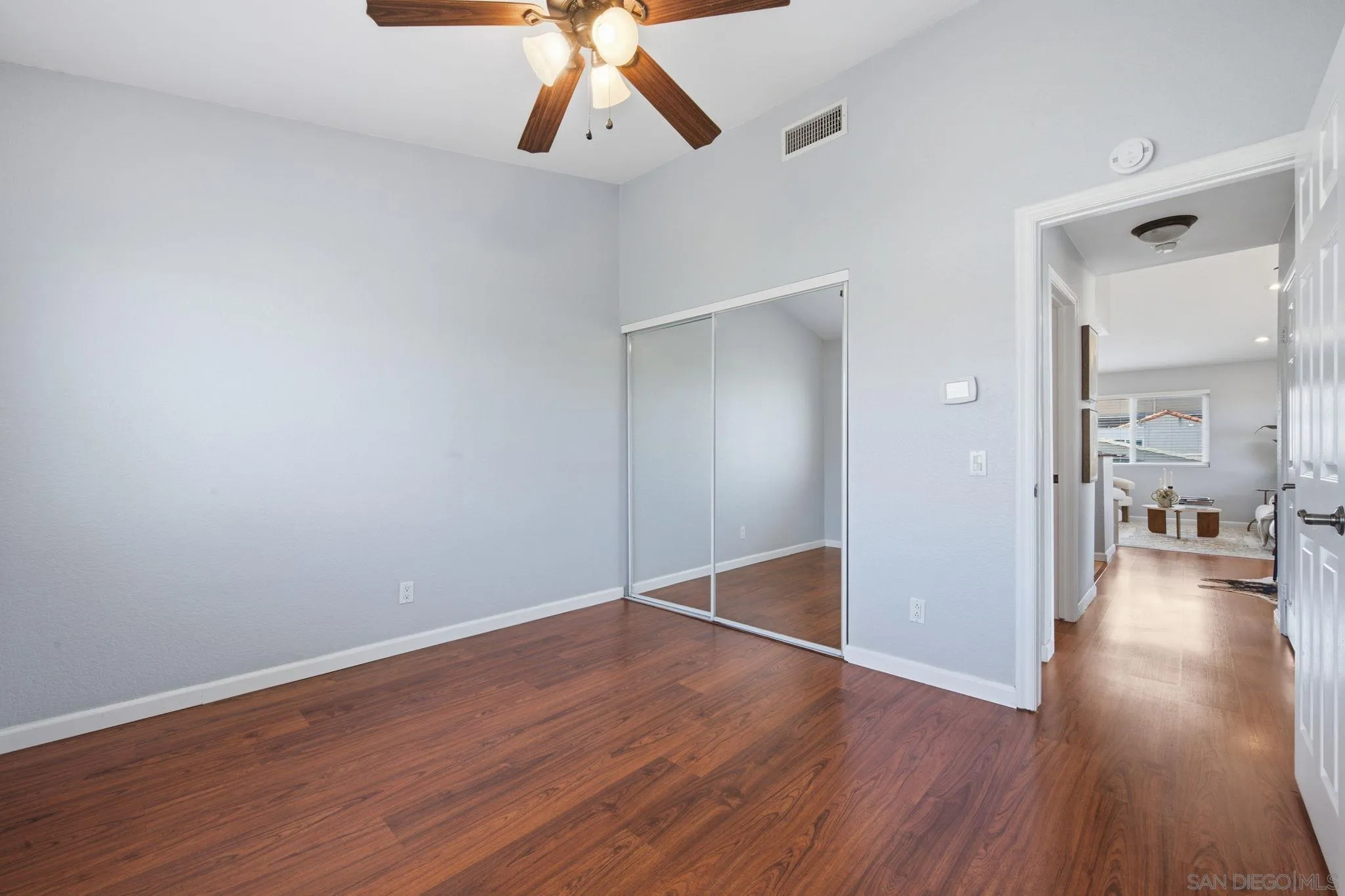 https://cdn.realtyfeed.com/cdn/127/260016252/81c005d01f2baccbeb57d7d1e8aa64de.webp
