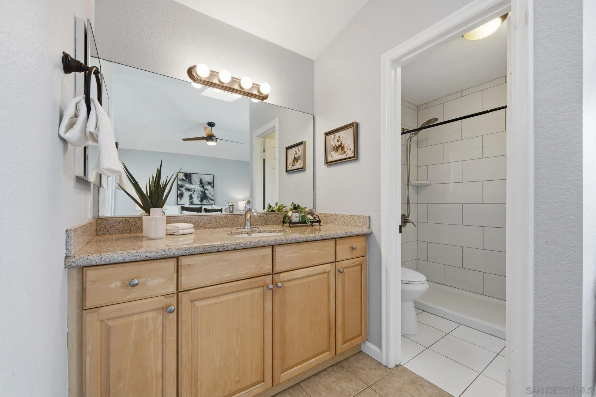 https://cdn.realtyfeed.com/cdn/127/260016252/822f63d2ea28337299624e206758cd50.webp