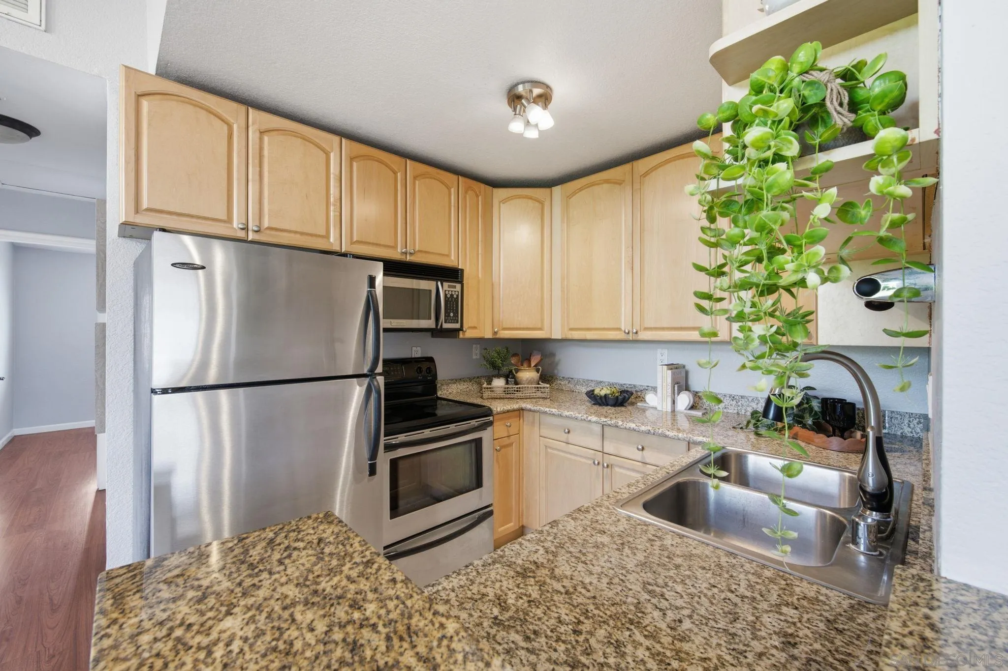 https://cdn.realtyfeed.com/cdn/127/260016252/9abbd2fd884bbfdeab62c5dcfc6f03f4.webp