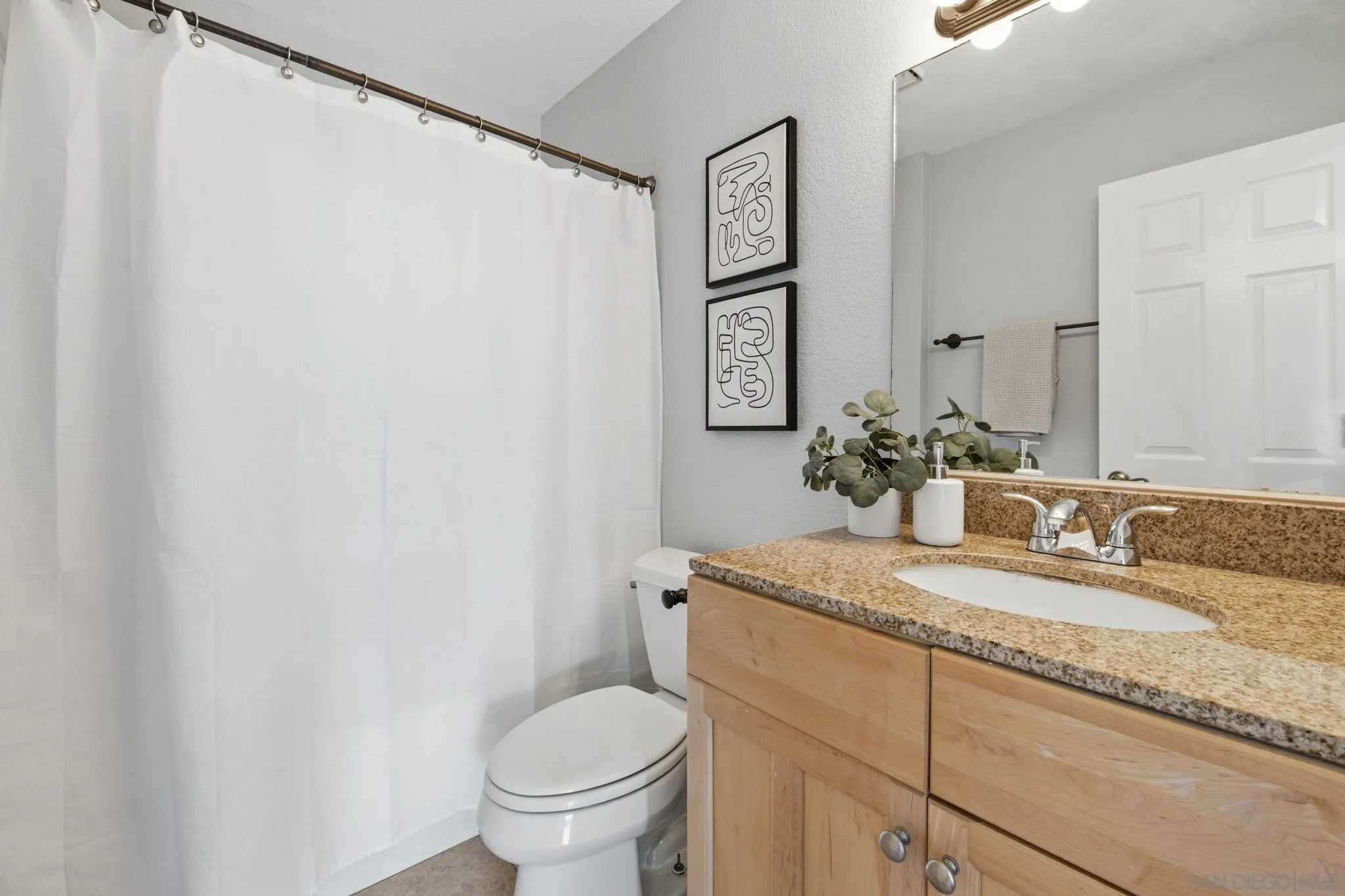 https://cdn.realtyfeed.com/cdn/127/260016252/b628a3ccc480bd720e0a960fd346ebe8.webp