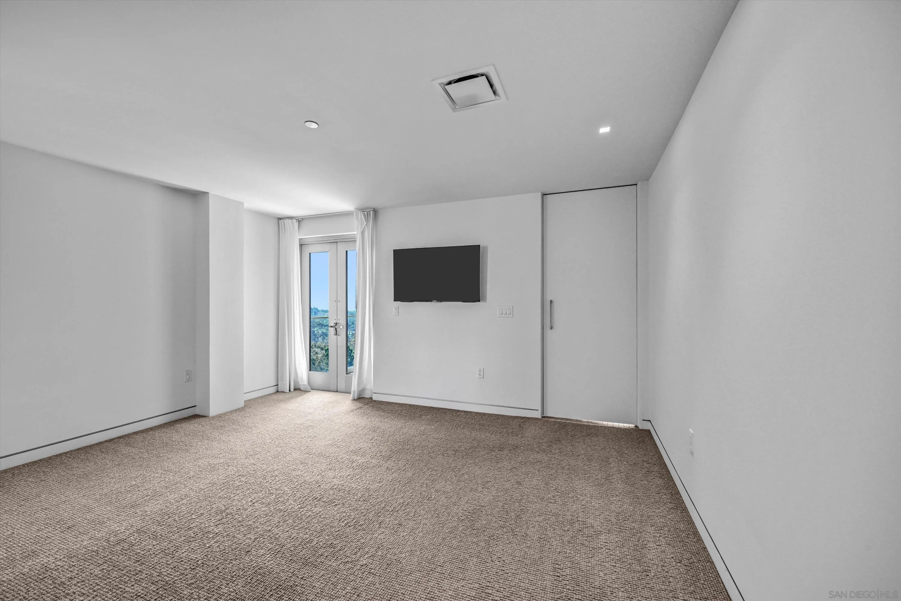 Photo #19: 260016255 Listing: Photo #19