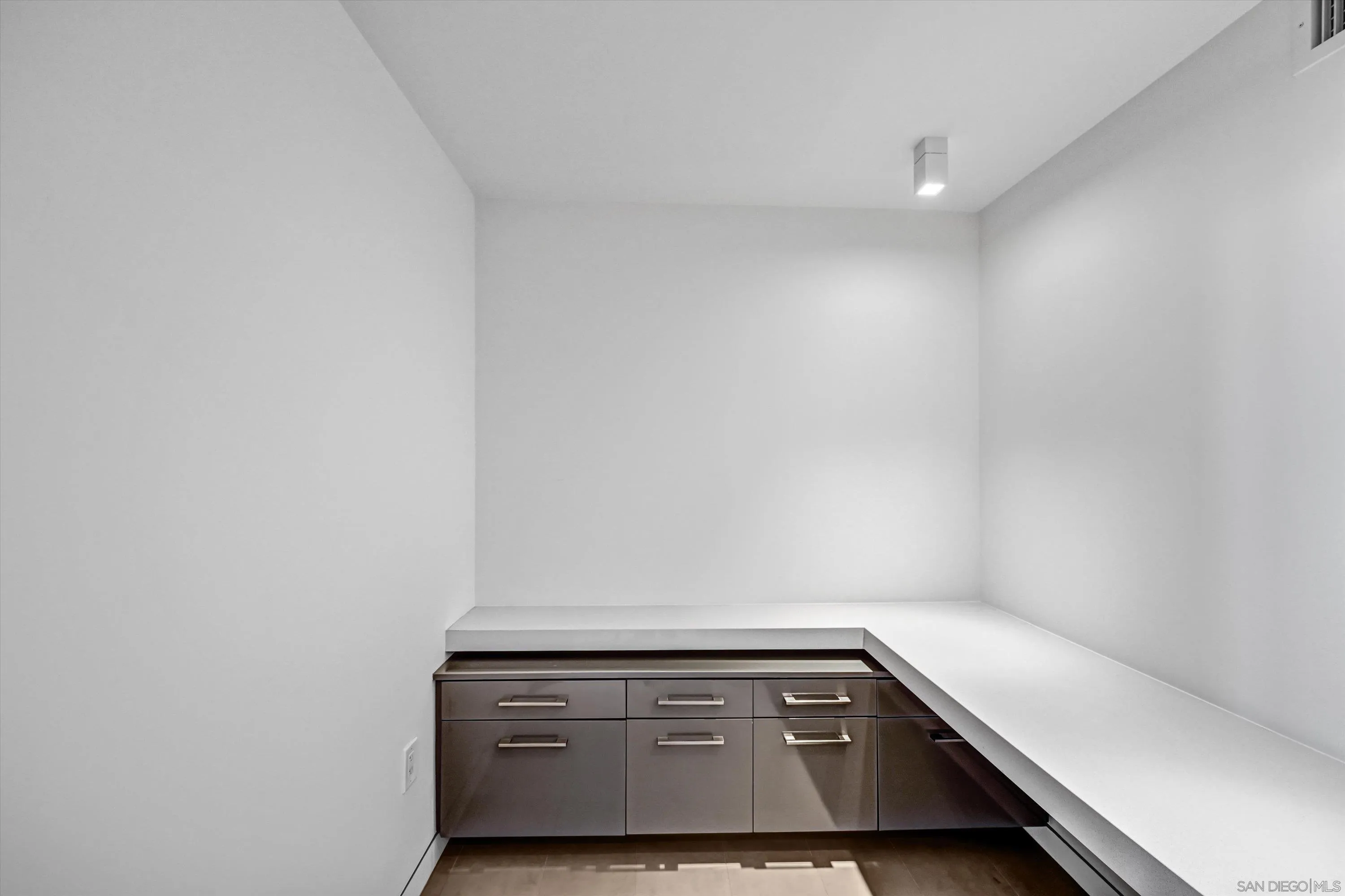Photo #27: 260016255 Listing: Photo #27