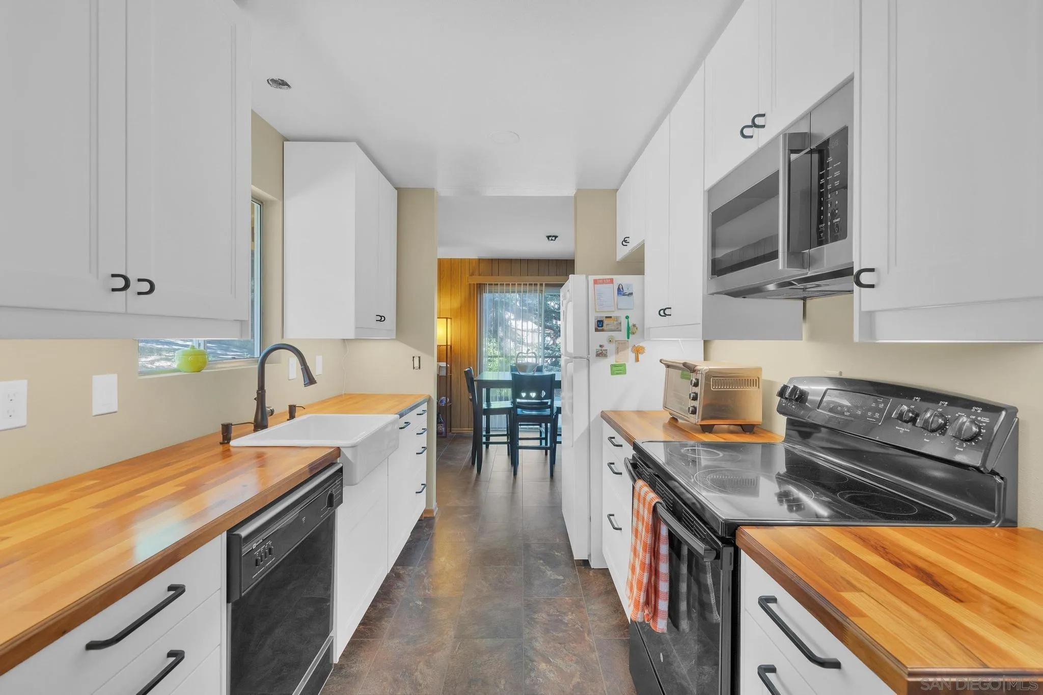 https://cdn.realtyfeed.com/cdn/127/260016261/4ea7c8535676b7d27df600d209112179.webp