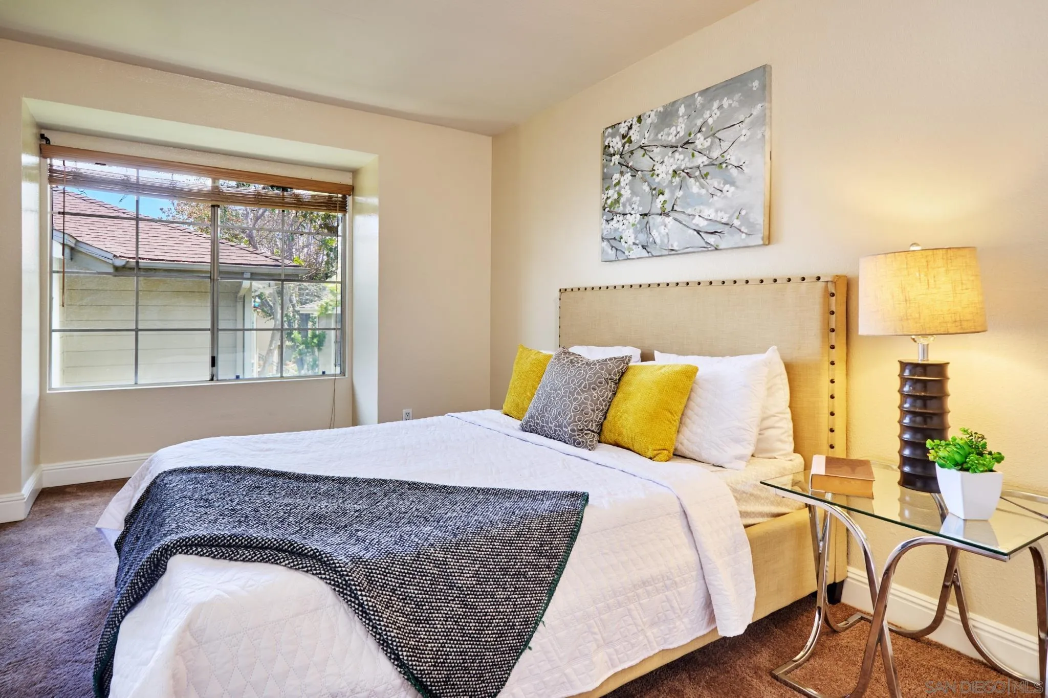 https://cdn.realtyfeed.com/cdn/127/260016267/442d005a2f3a7c1c0ab85d941ce38a98.webp