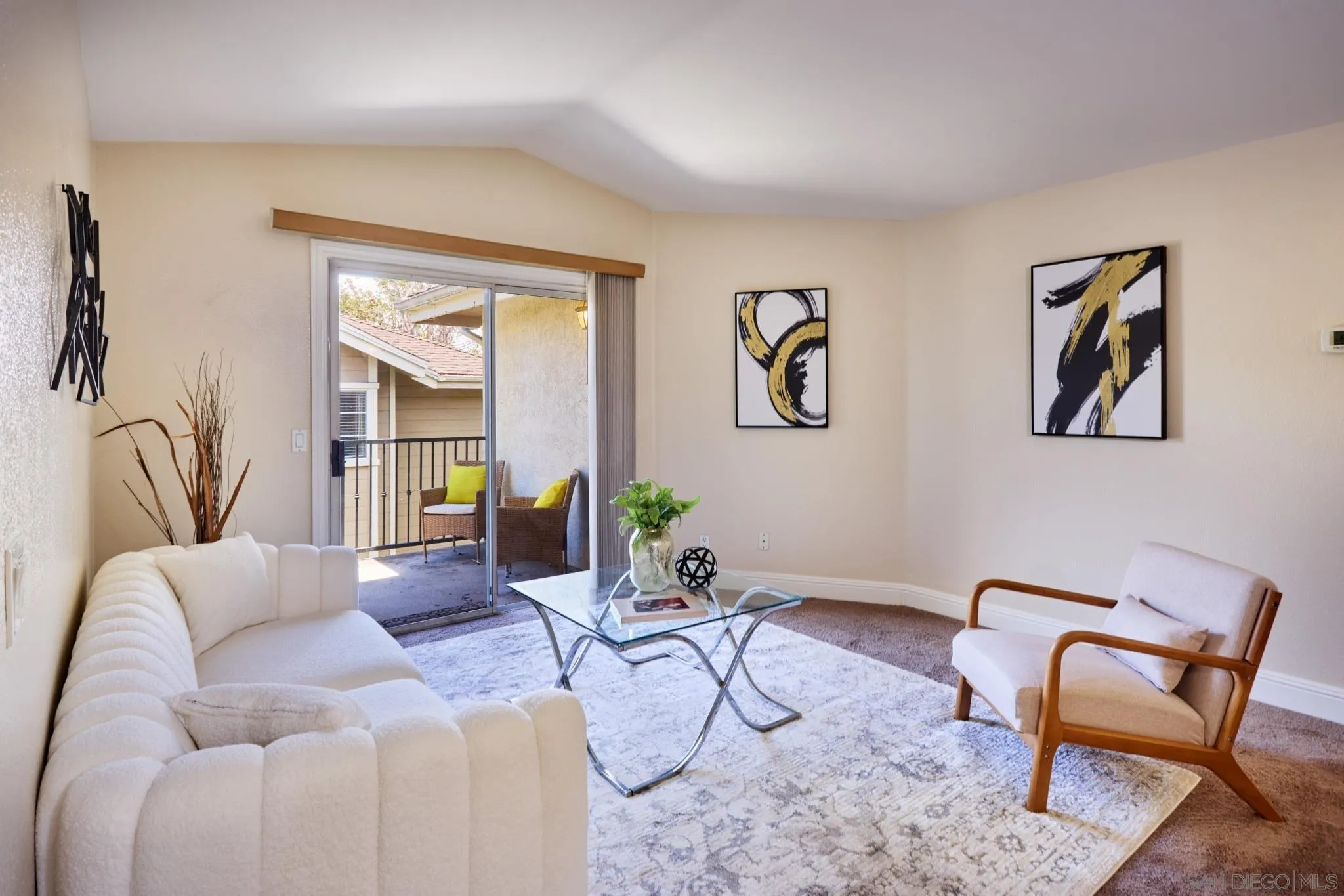 https://cdn.realtyfeed.com/cdn/127/260016267/8e886790c6f4b9d49b6462e24c8047c8.webp