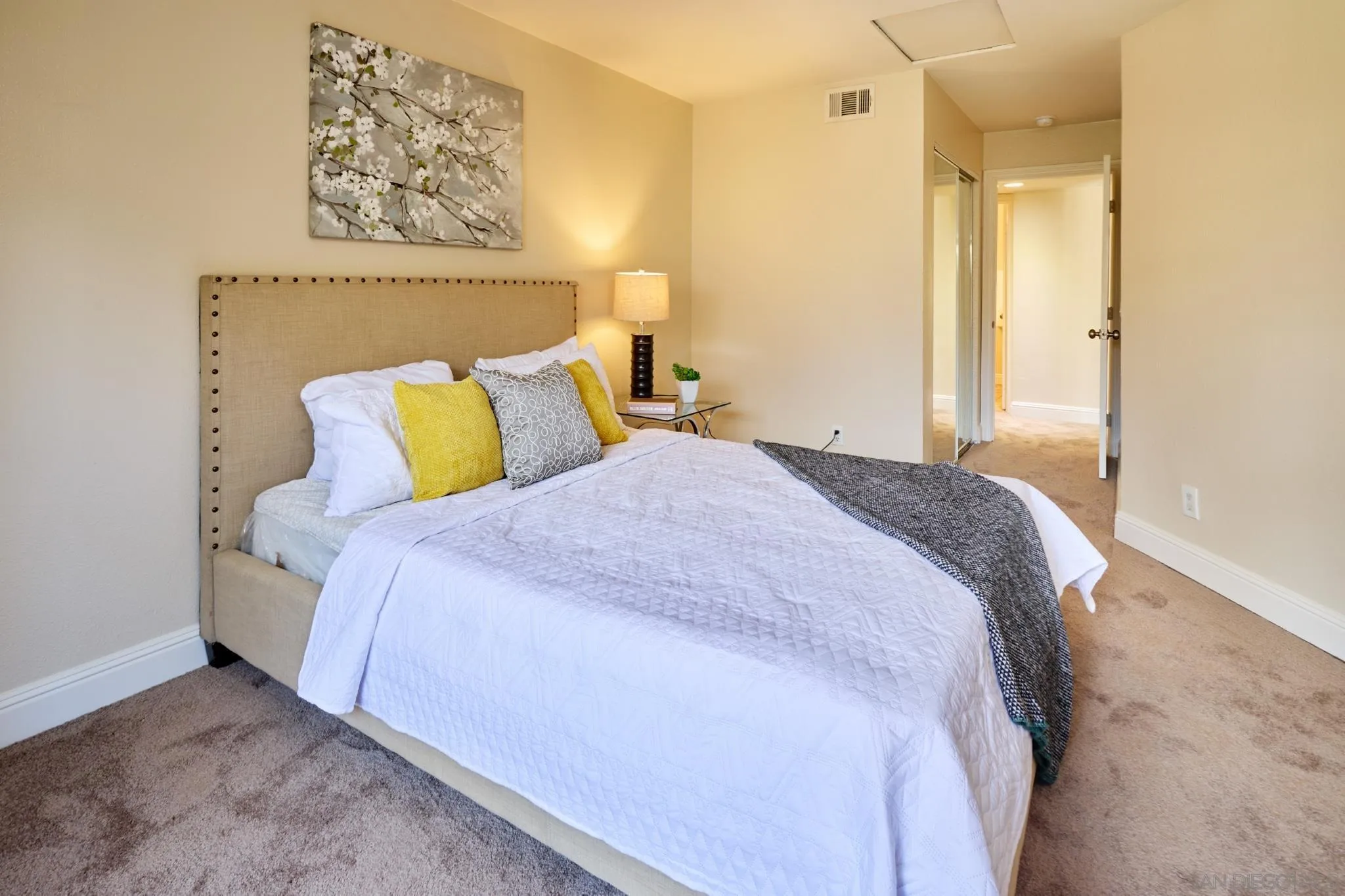 https://cdn.realtyfeed.com/cdn/127/260016267/d3715d067f9335e90048e0c2803e643f.webp