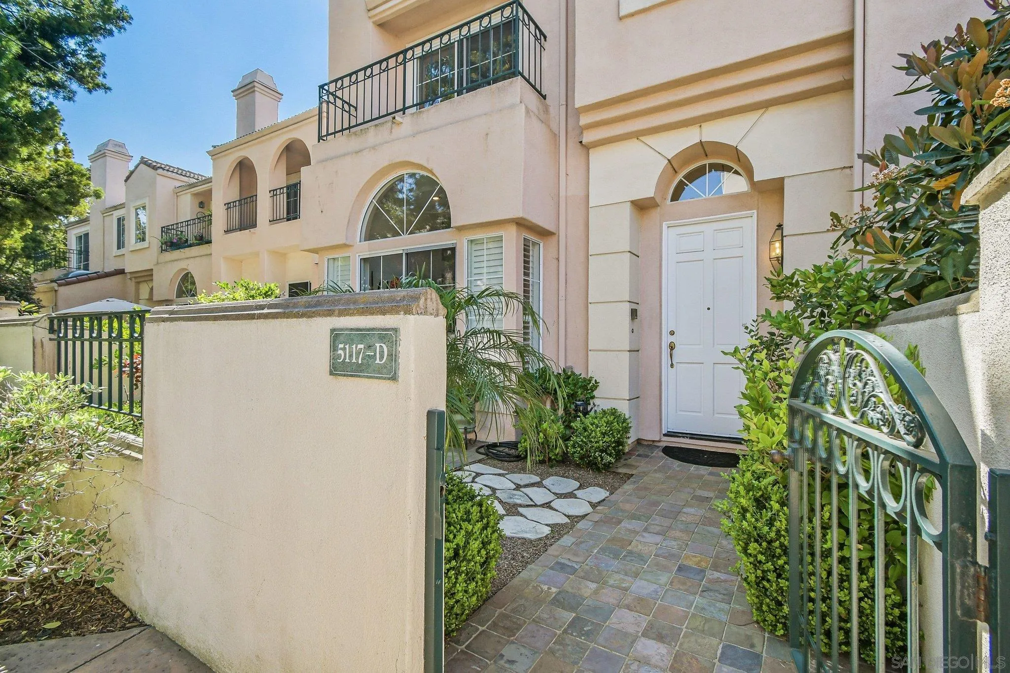 Photo #3: 260016269 Listing: Photo #3