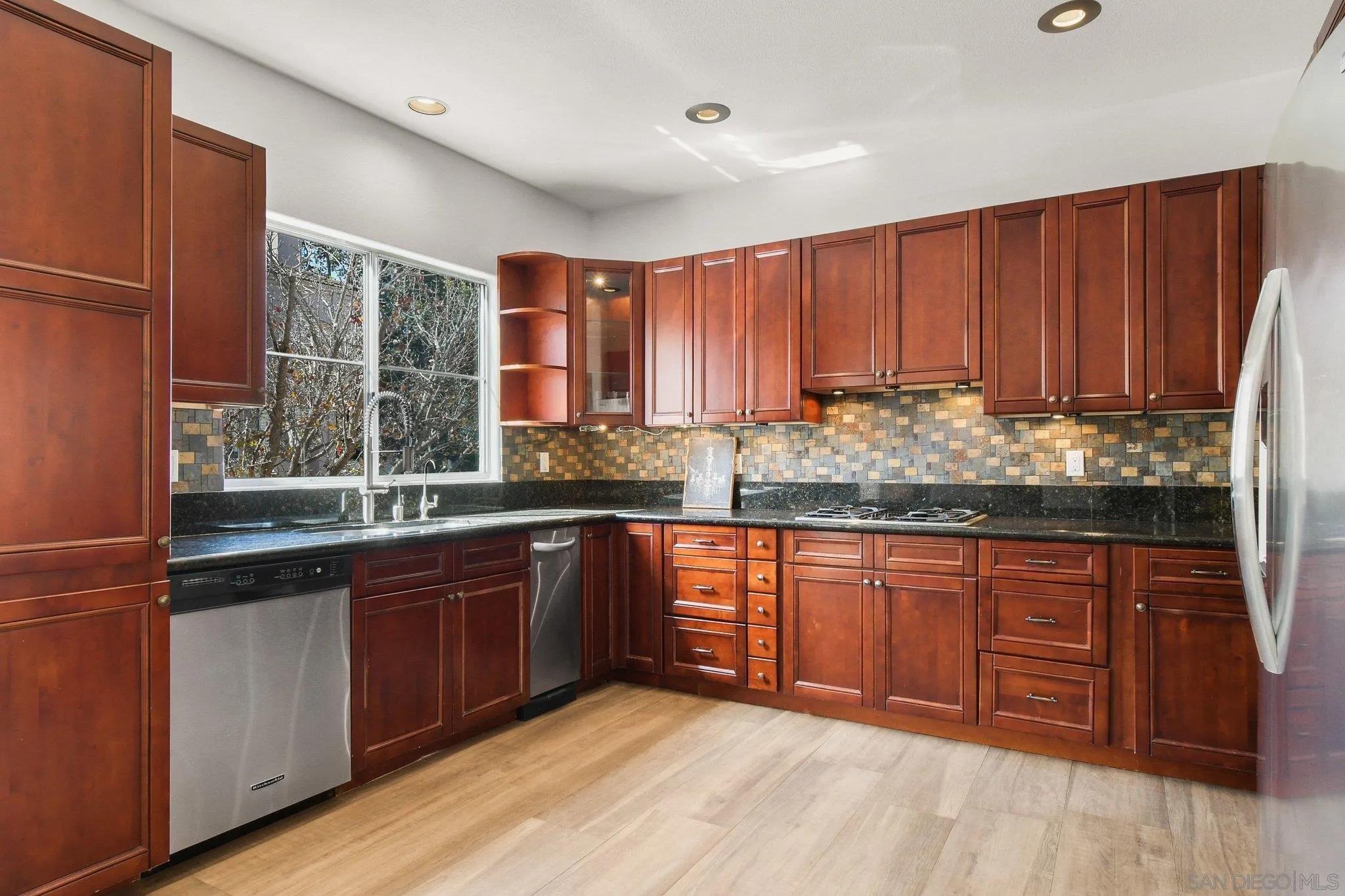 Photo #15: 260016269 Listing: Photo #15