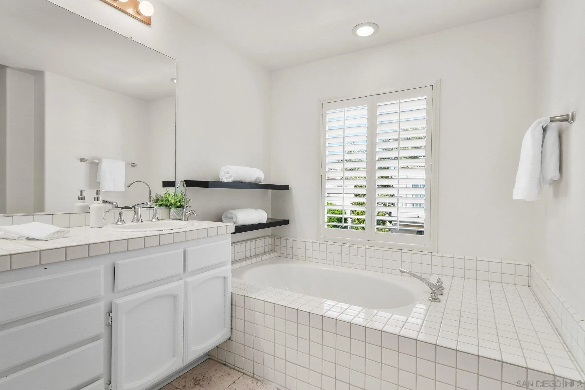 Photo #23: 260016269 Listing: Photo #23