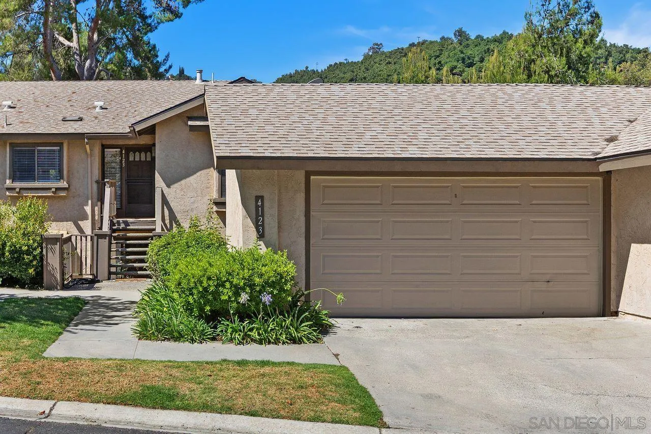 Photo #1: 260016276 Listing: Photo #1