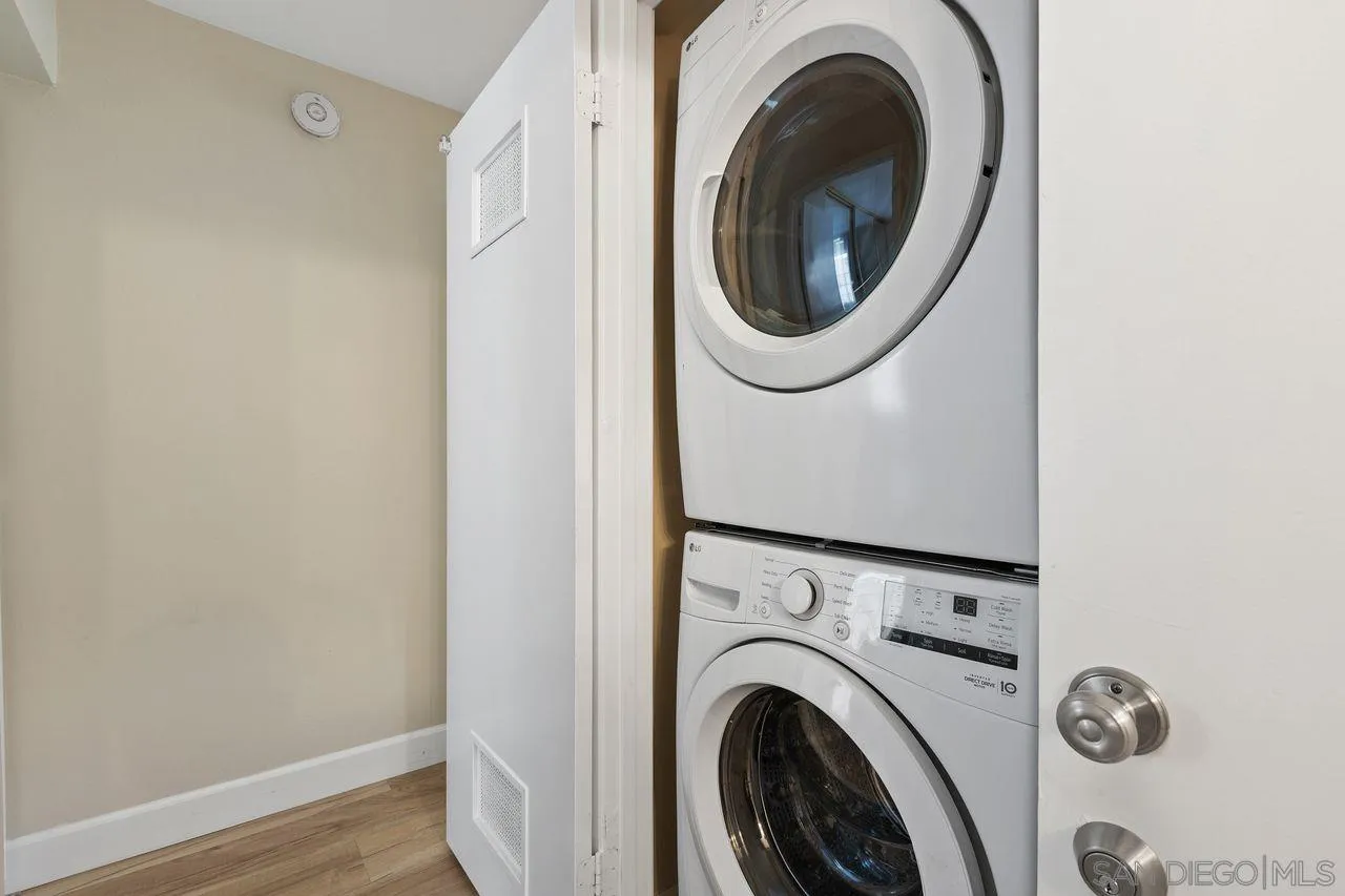 Photo #27: 260016276 Listing: Photo #27