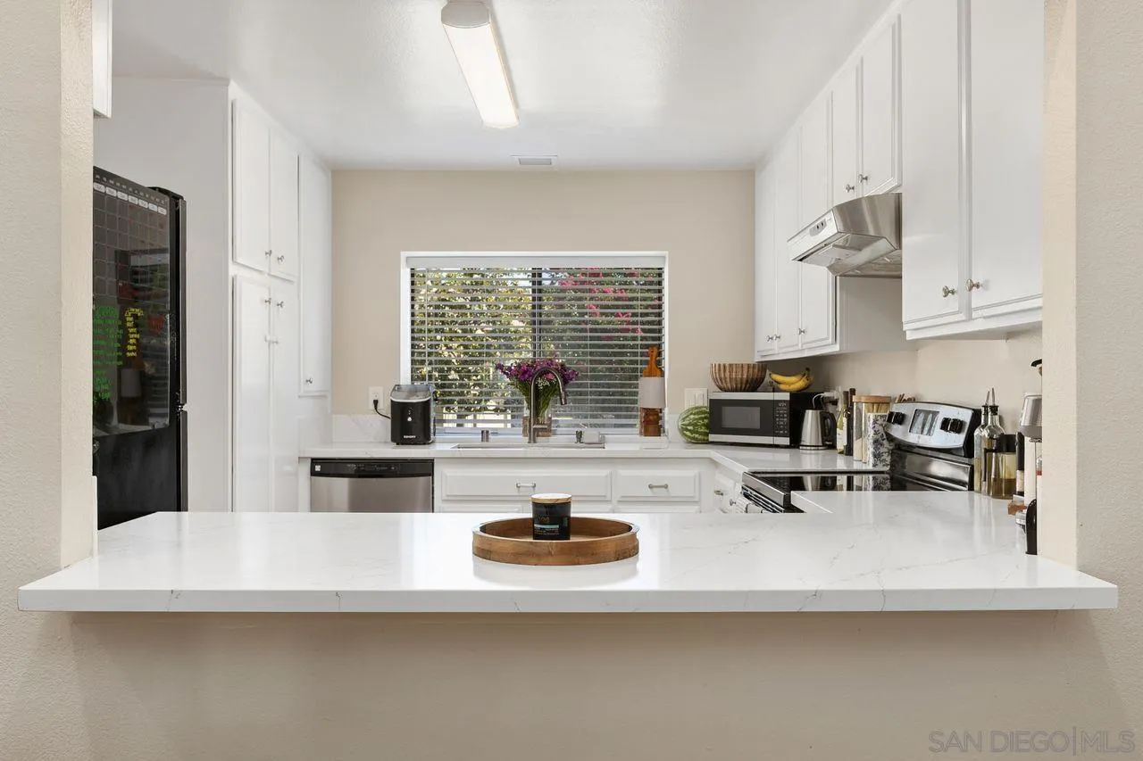 Photo #18: 260016276 Listing: Photo #18