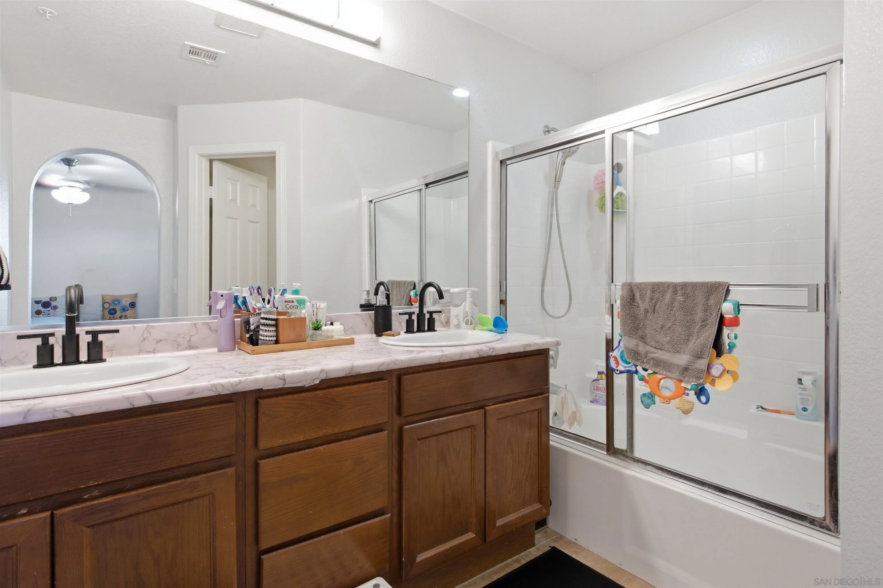 Photo #16: 260016284 Listing: Photo #16