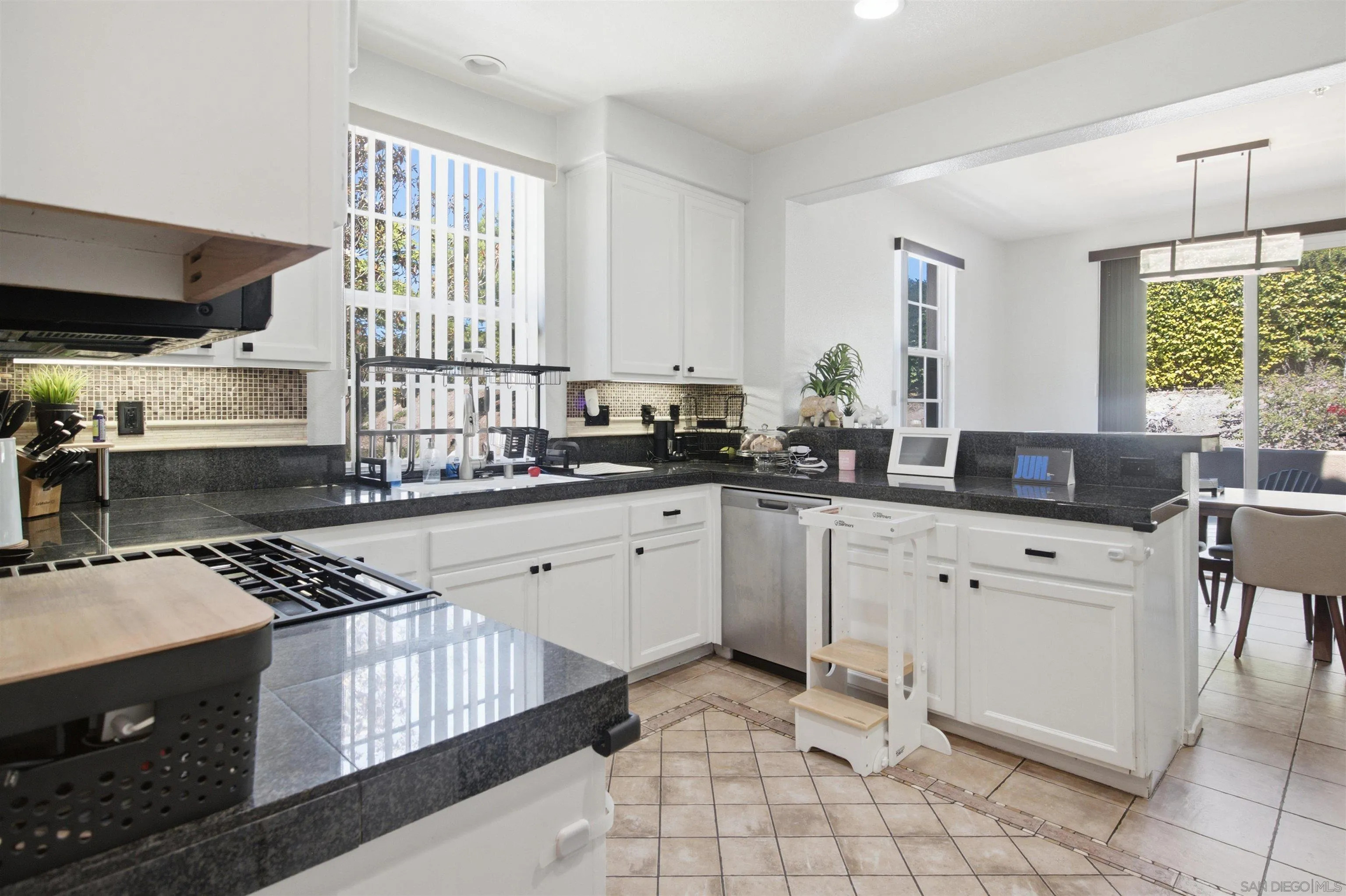 Photo #7: 260016284 Listing: Photo #7