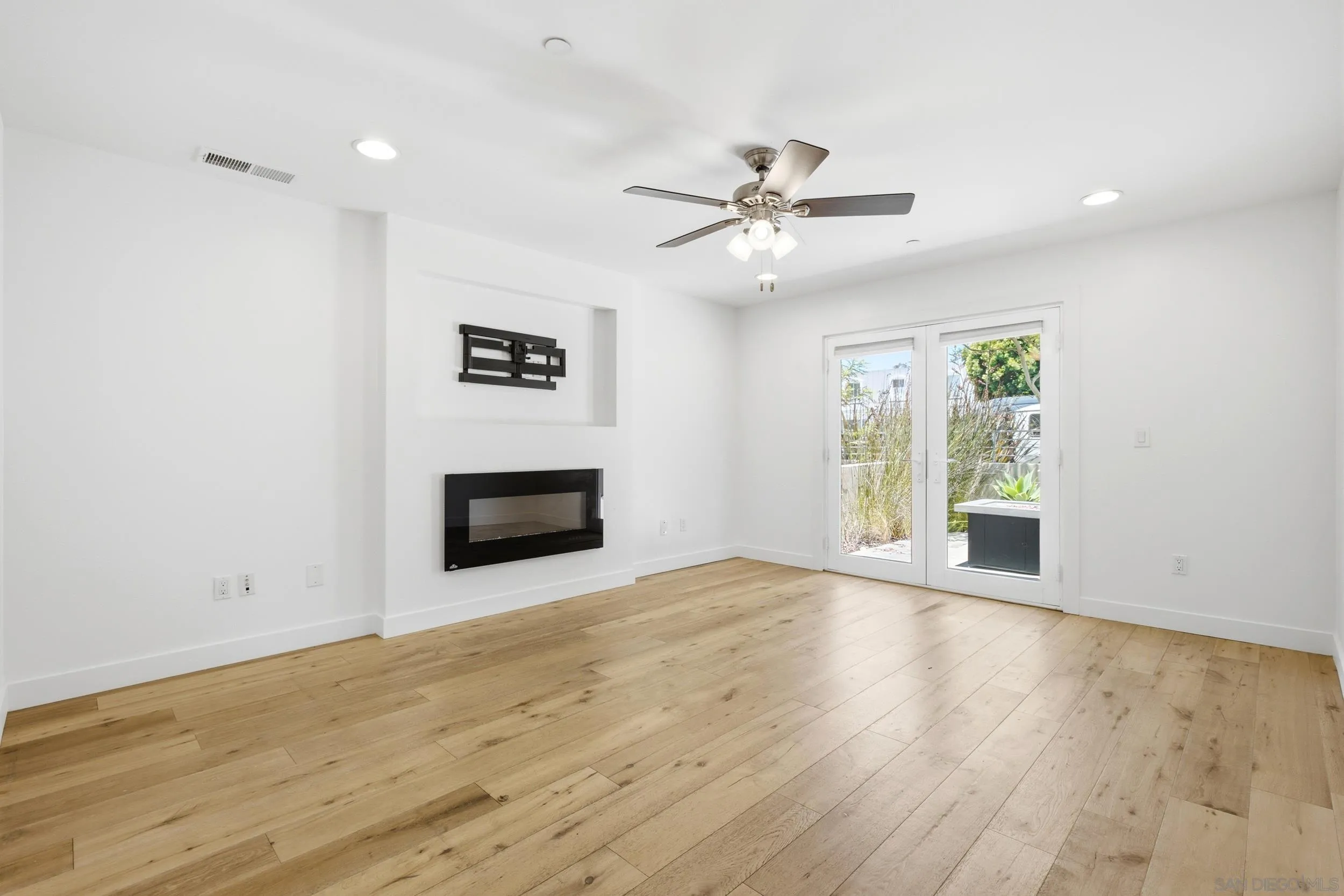 Photo #11: 260016298 Listing: Photo #11