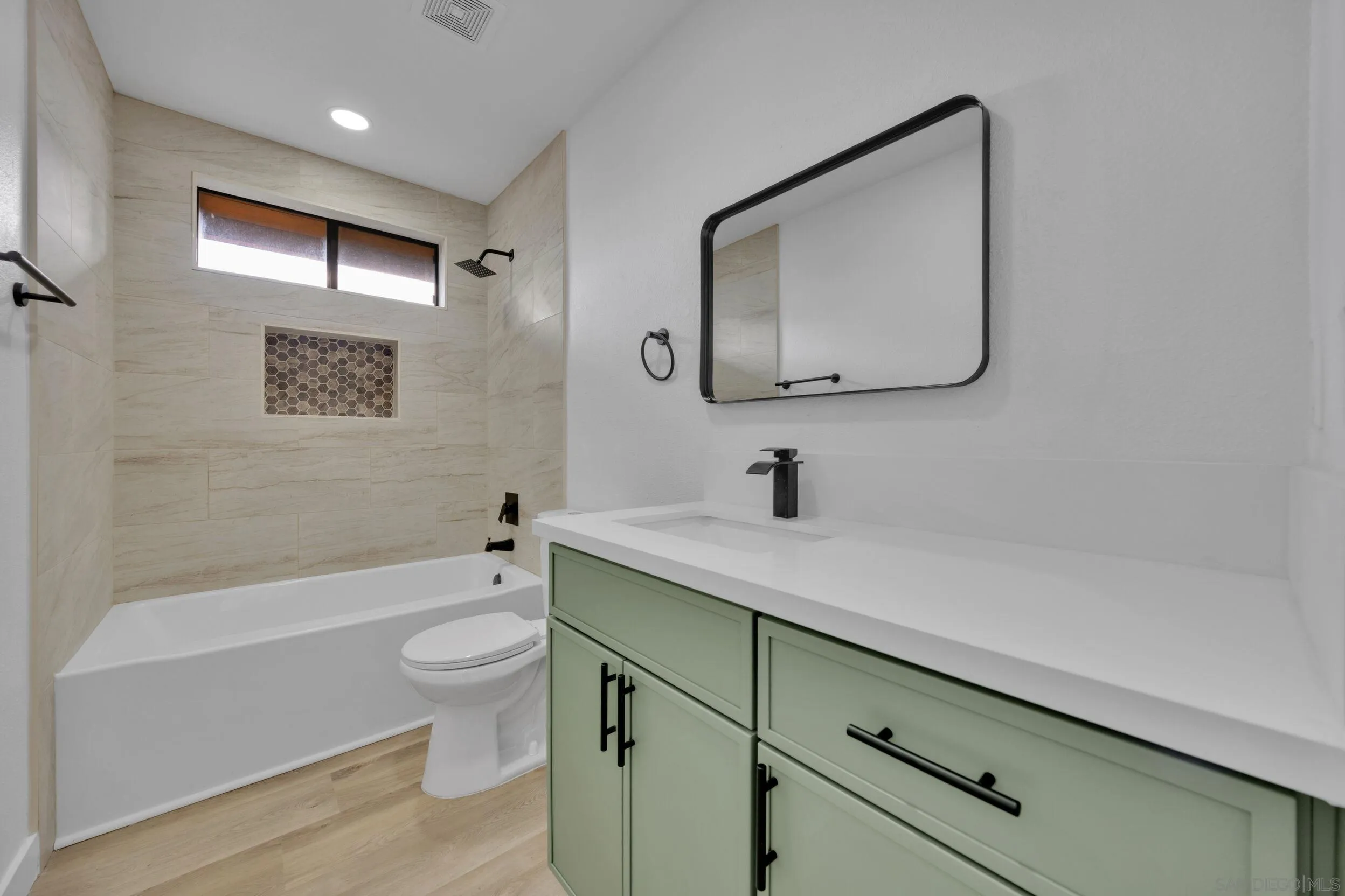 https://cdn.realtyfeed.com/cdn/127/2600163/26b3d2a05841fe51027fc1e9cc43c537.webp
