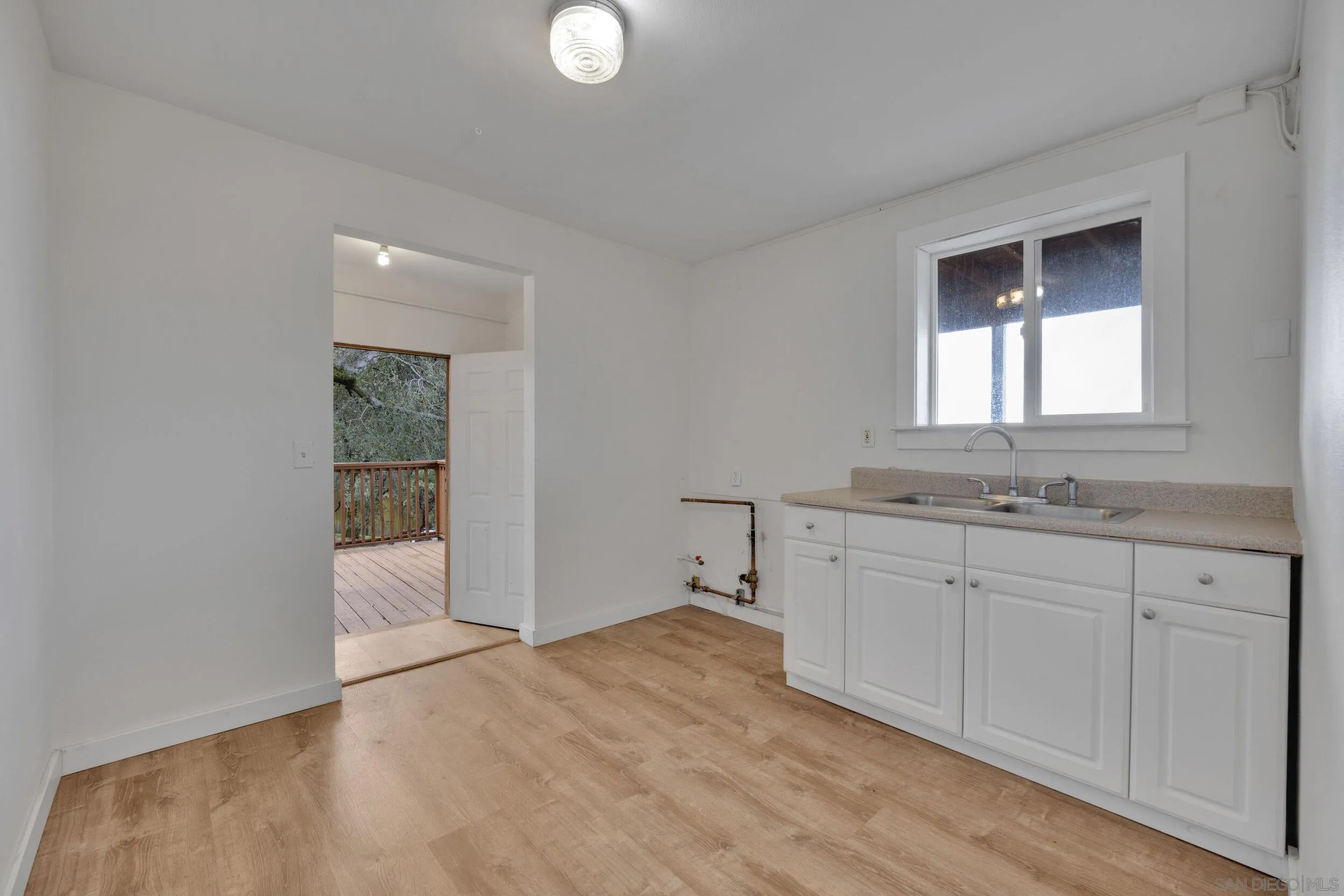 https://cdn.realtyfeed.com/cdn/127/2600163/9417ad35f547e36fe8068328de1ee987.webp