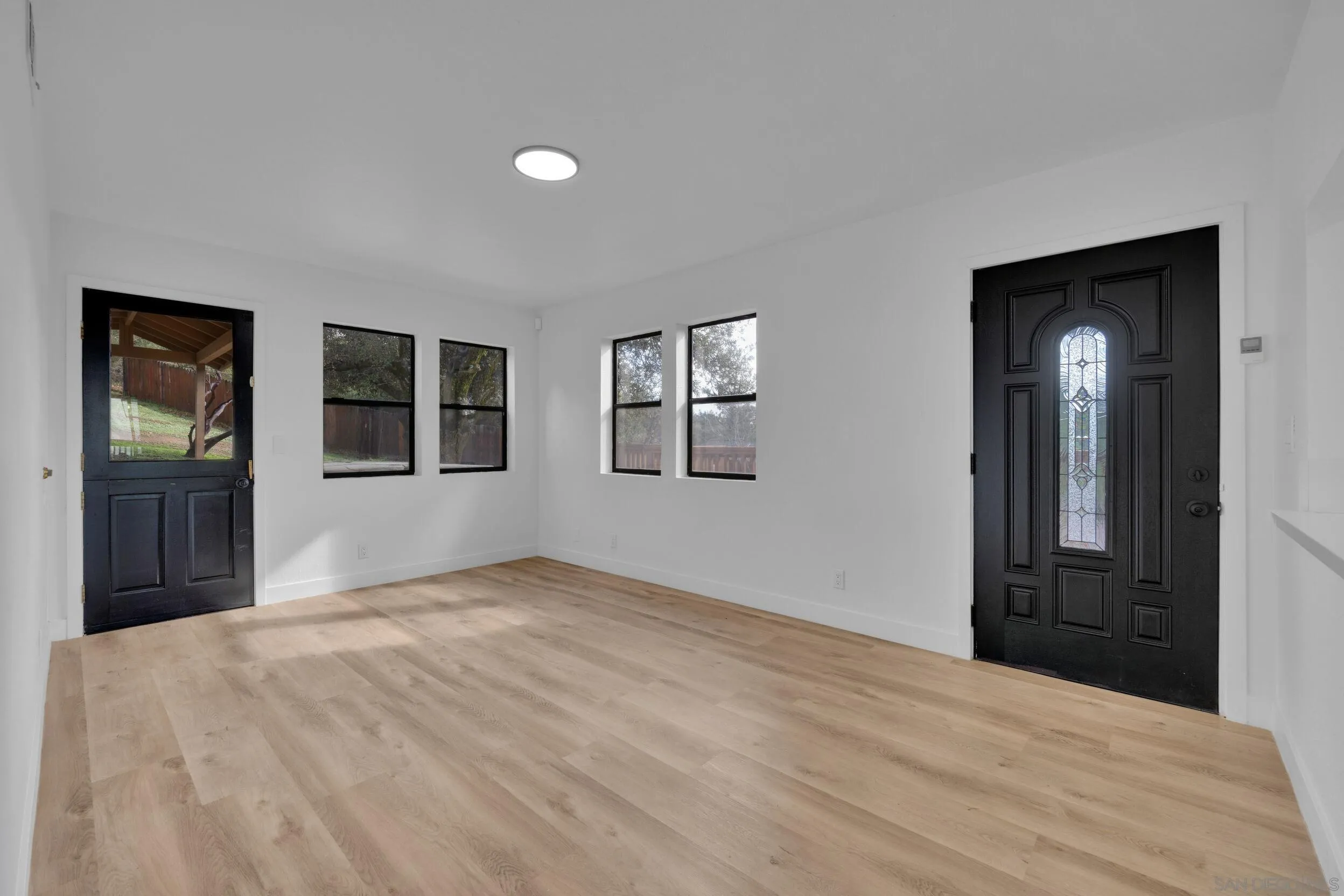 https://cdn.realtyfeed.com/cdn/127/2600163/b095a679f767ff9ba3e74142336aec01.webp