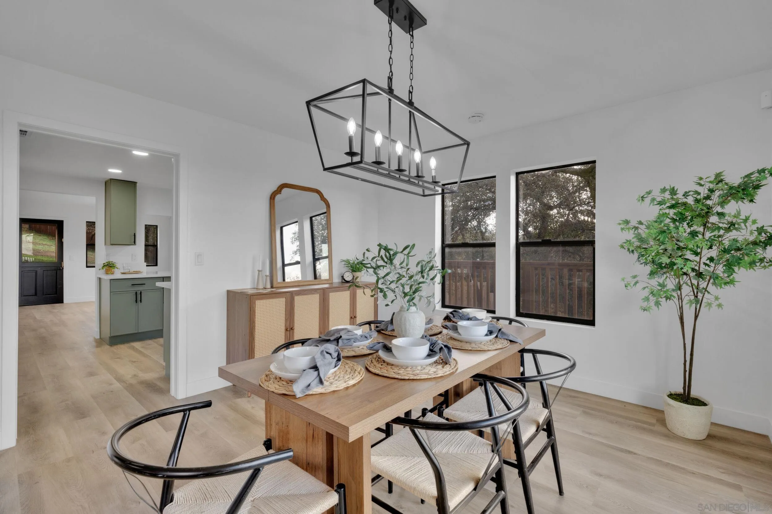 https://cdn.realtyfeed.com/cdn/127/2600163/df8d11e410279c663cf280db4020f477.webp