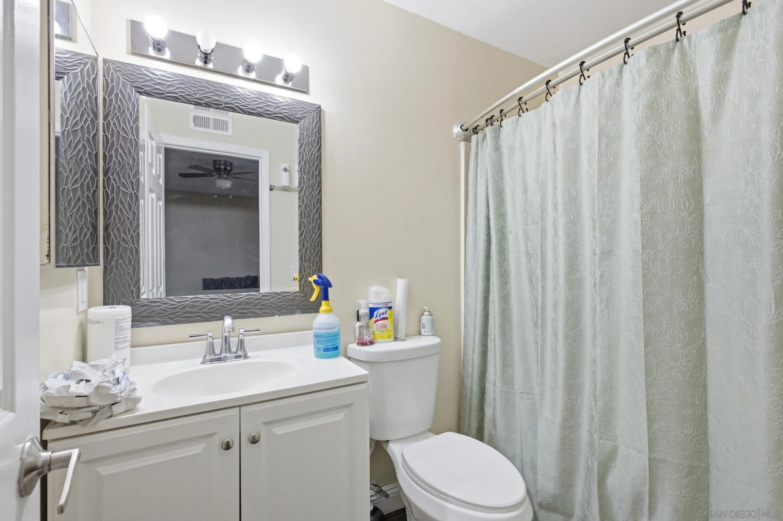 https://cdn.realtyfeed.com/cdn/127/260016301/21be4726d393d6133ac90b20c3432b54.webp