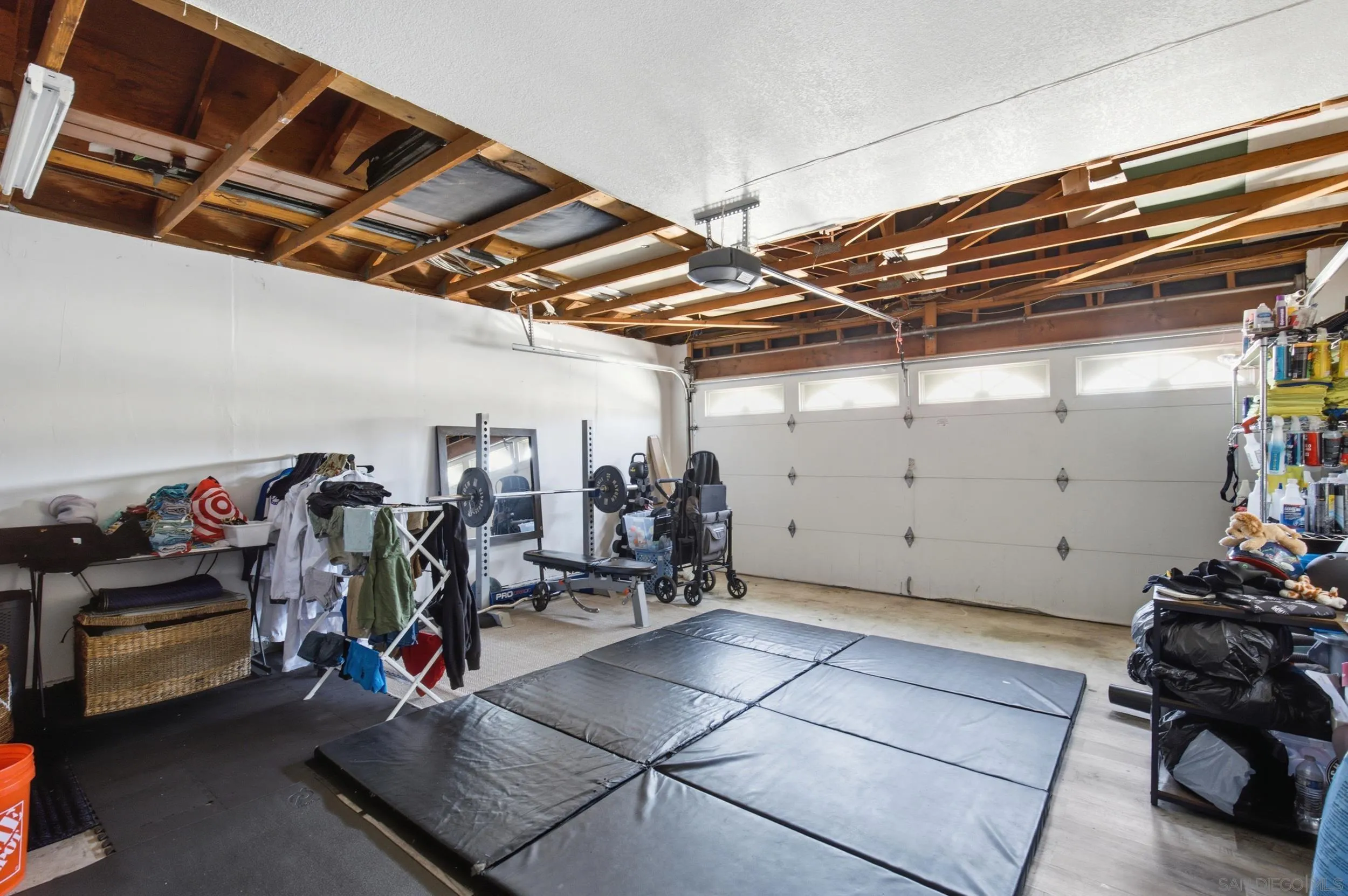 https://cdn.realtyfeed.com/cdn/127/260016301/c4054c176a683fcbfbcd33e2124f75a1.webp