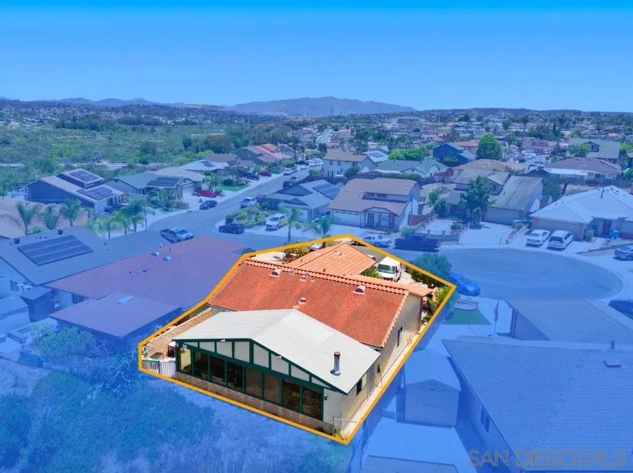 https://cdn.realtyfeed.com/cdn/127/260016301/d8bde52ecbdc60c3f8cbd9fbad116f8a.webp