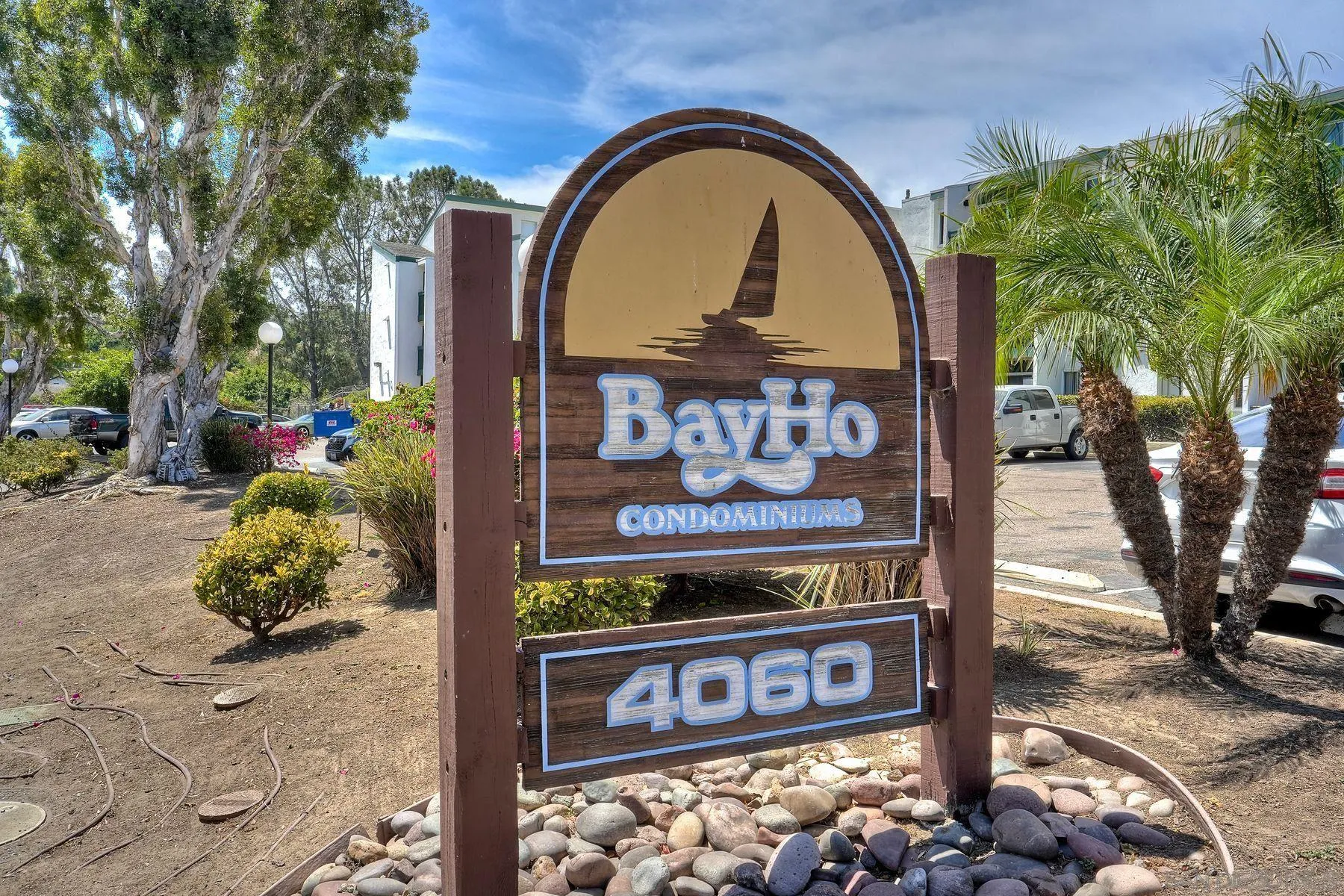 https://cdn.realtyfeed.com/cdn/127/260016303/c714b9e955cd2d6d64a9f3f3da6a1384.webp