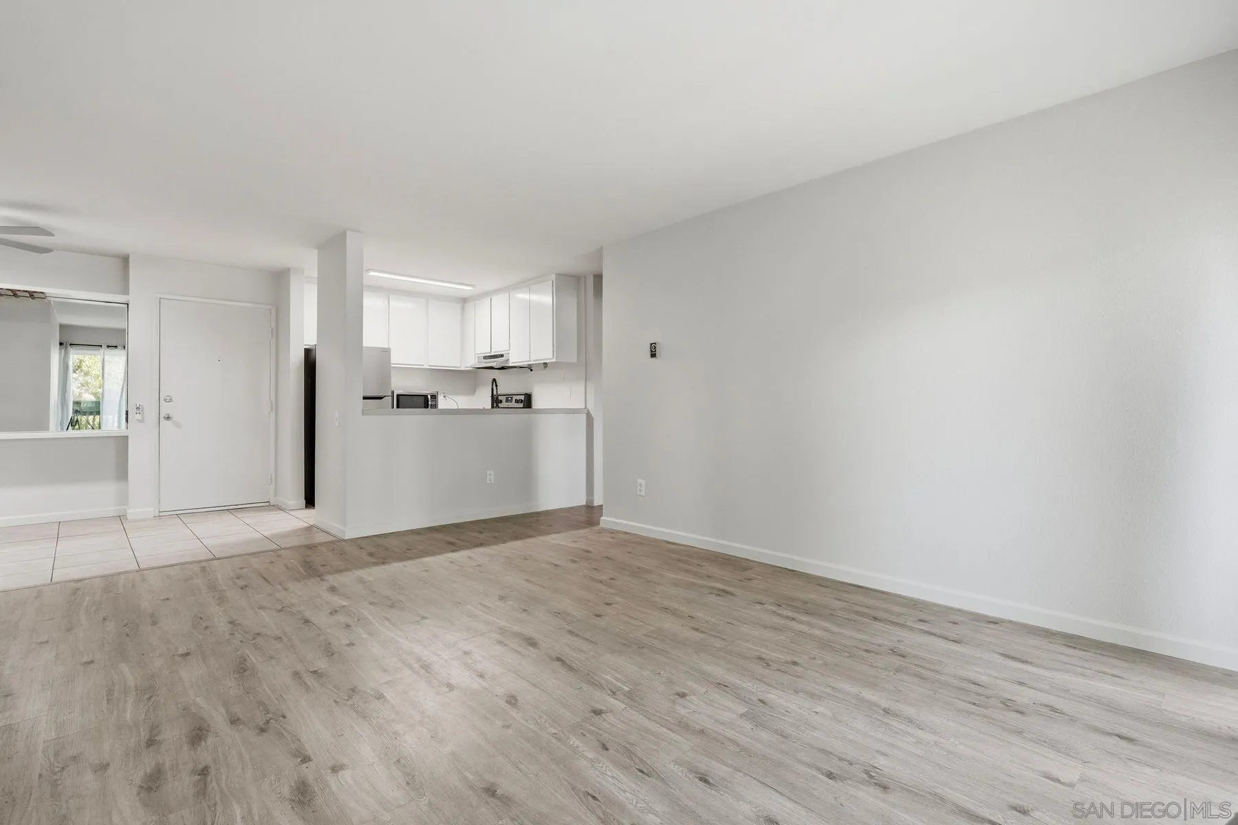 Photo #5: 260016303 Listing: Photo #5