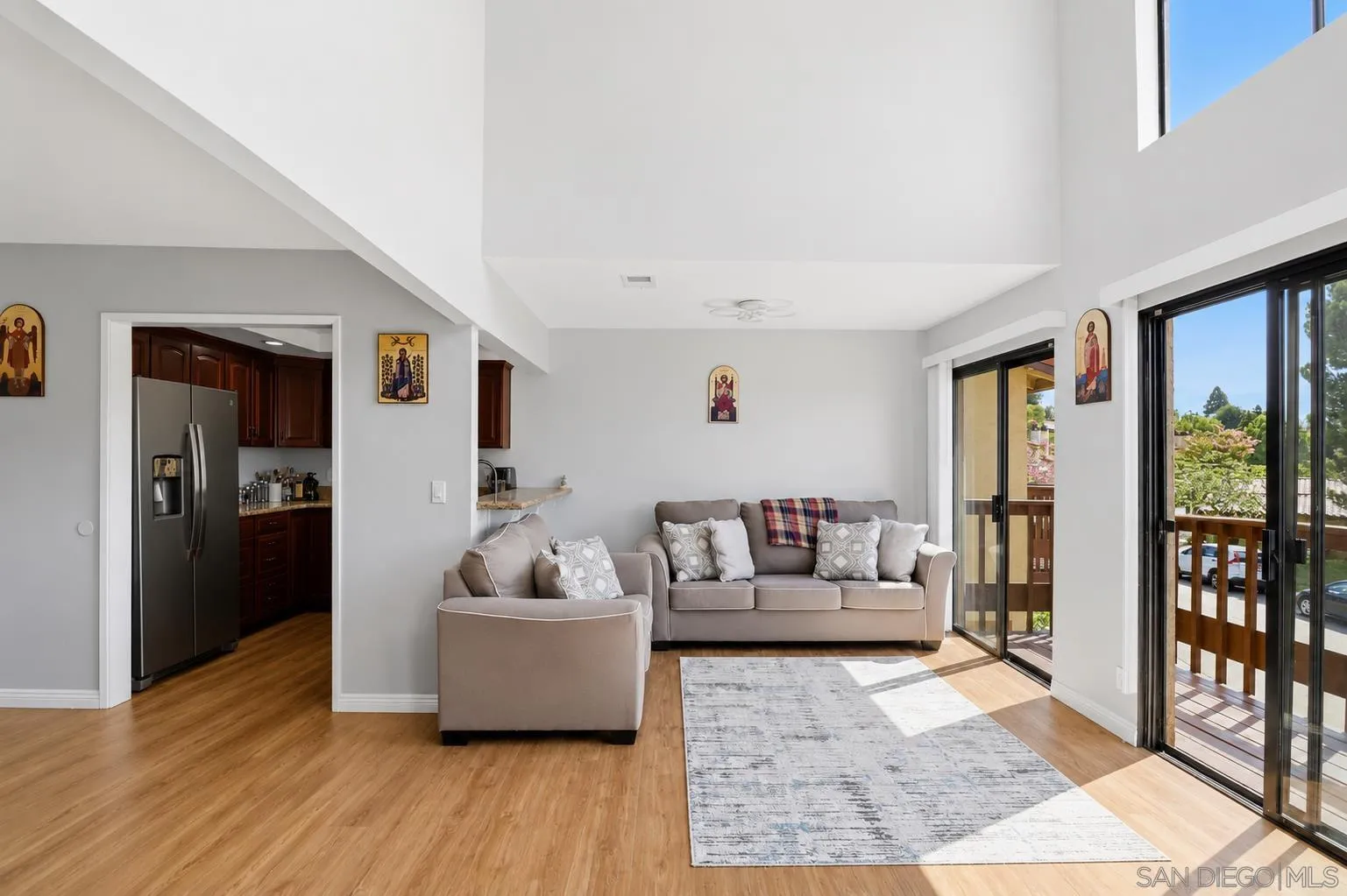 Photo #3: 260016305 Listing: Photo #3