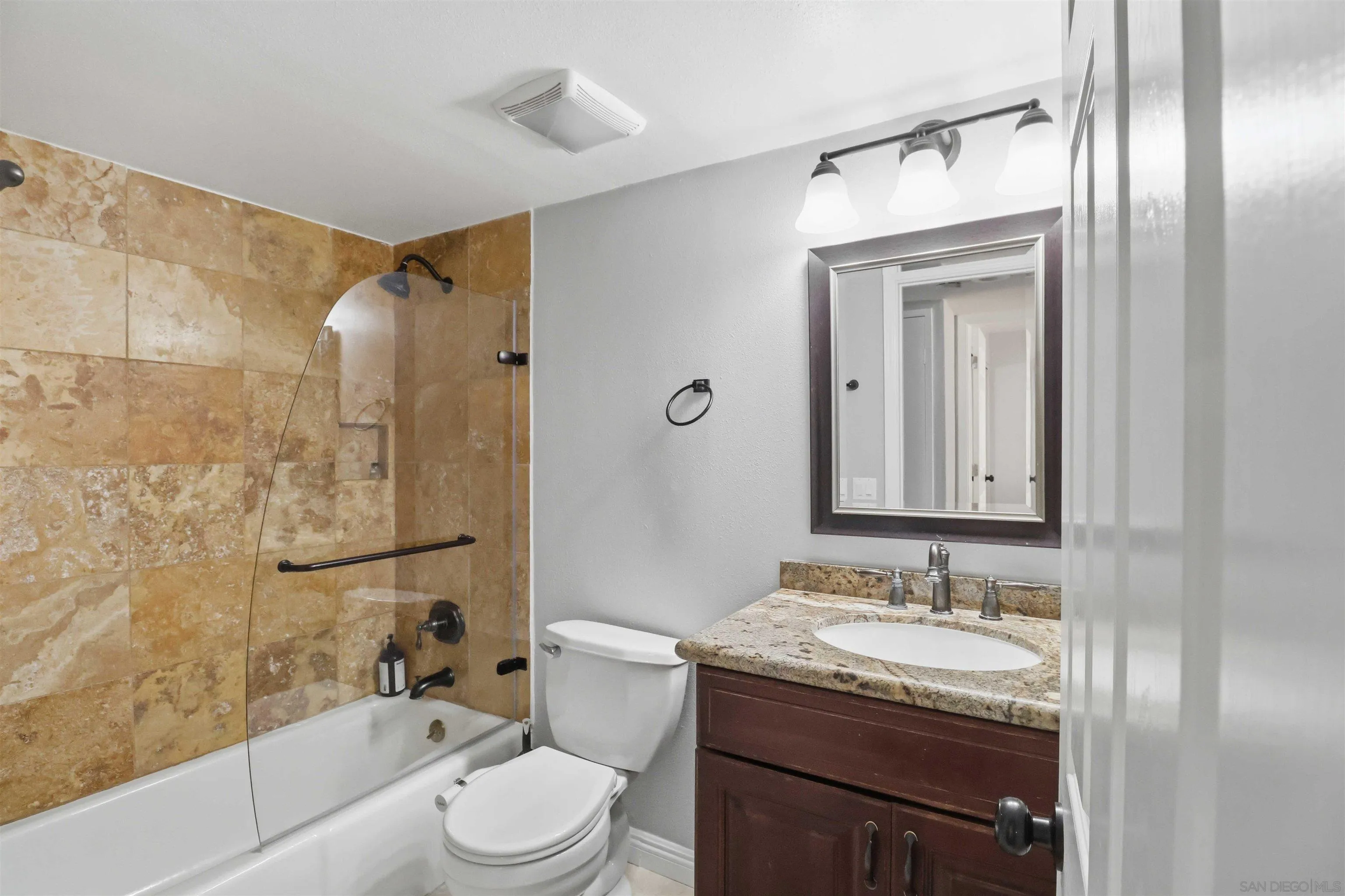 Photo #17: 260016305 Listing: Photo #17