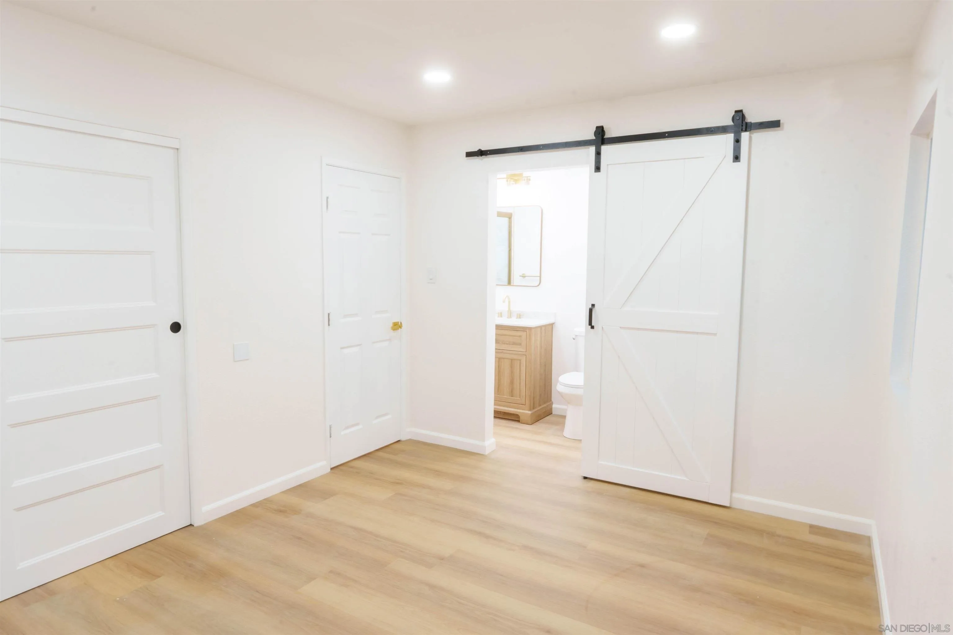 https://cdn.realtyfeed.com/cdn/127/260016313/b47347732b98232595fa8349c202a9c2.webp