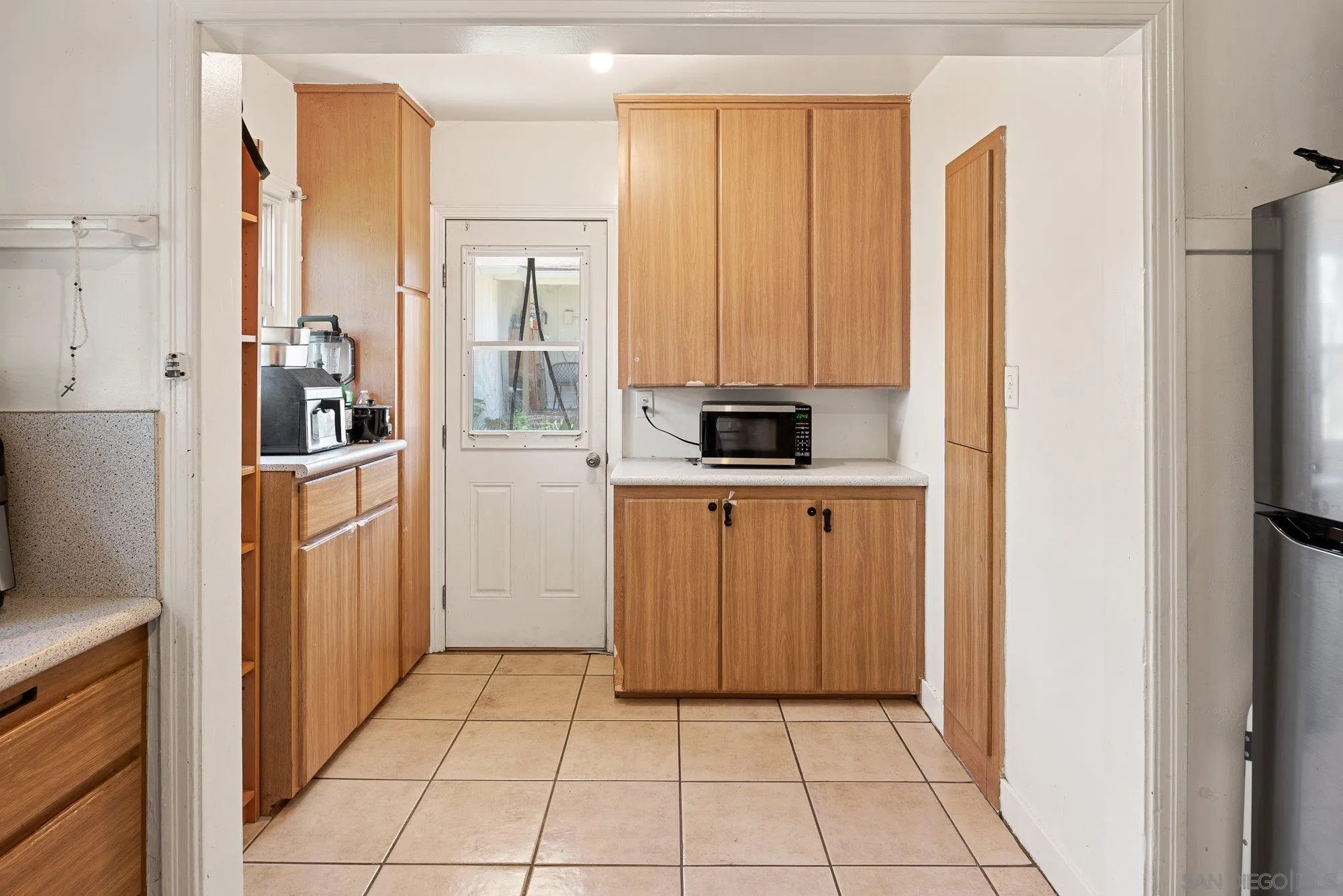 https://cdn.realtyfeed.com/cdn/127/260016315/42810ab81a2ae79e53679481eaf1b31c.webp