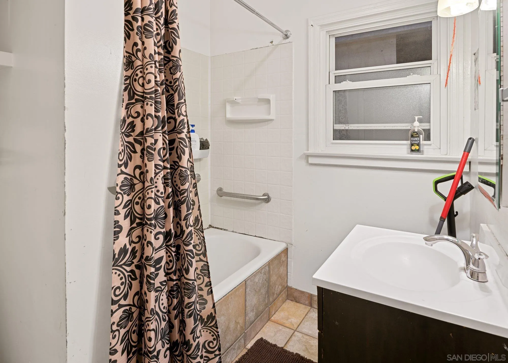 https://cdn.realtyfeed.com/cdn/127/260016315/4bad3da88027cc6bbb6576509d7c1882.webp