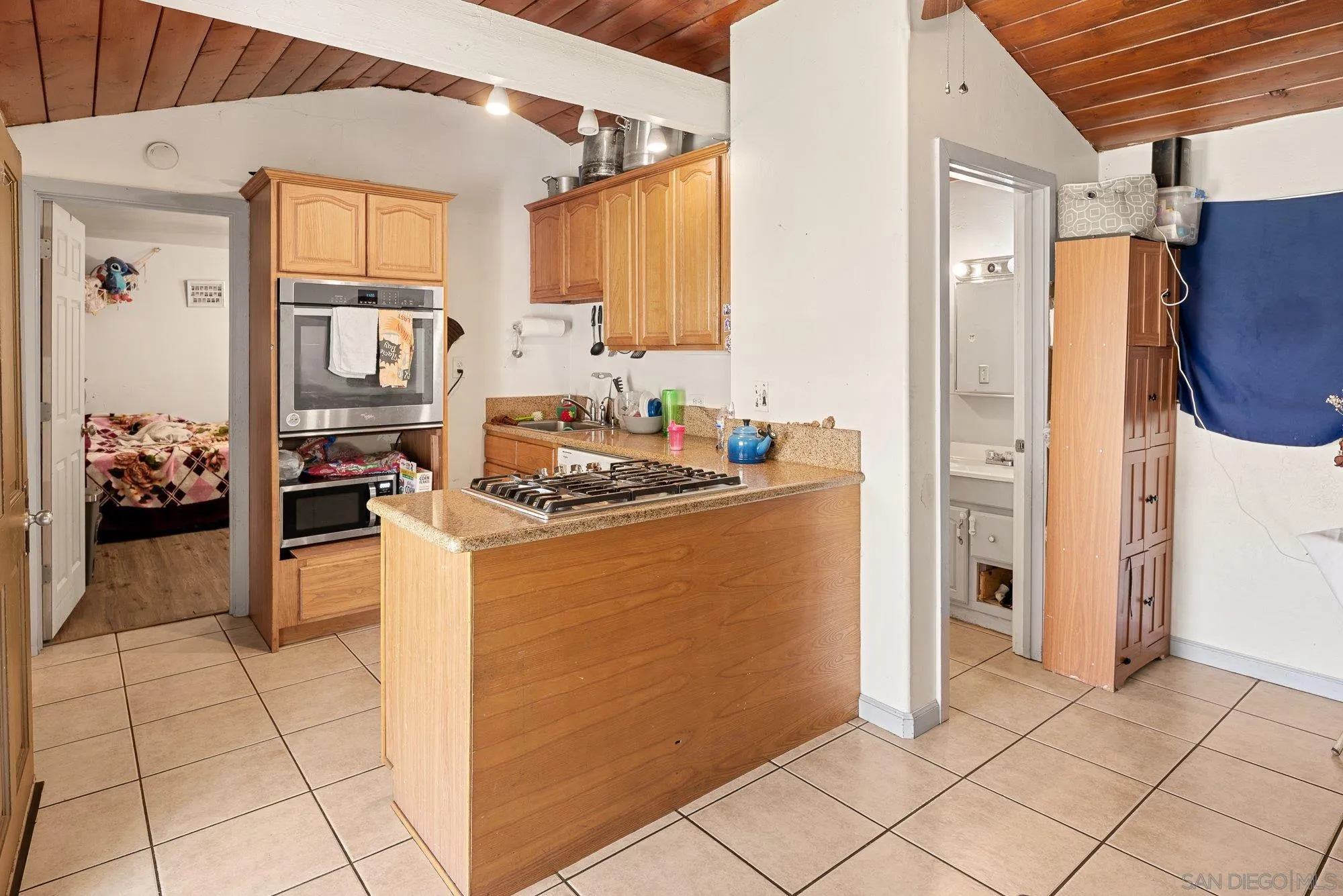 https://cdn.realtyfeed.com/cdn/127/260016315/ec60f3125a8838c022088a6ddc37e6c7.webp