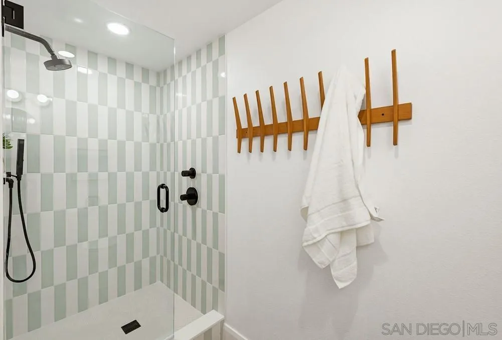 https://cdn.realtyfeed.com/cdn/127/260016321/33fc8c6d7dec65e27df2b5803a332582.webp
