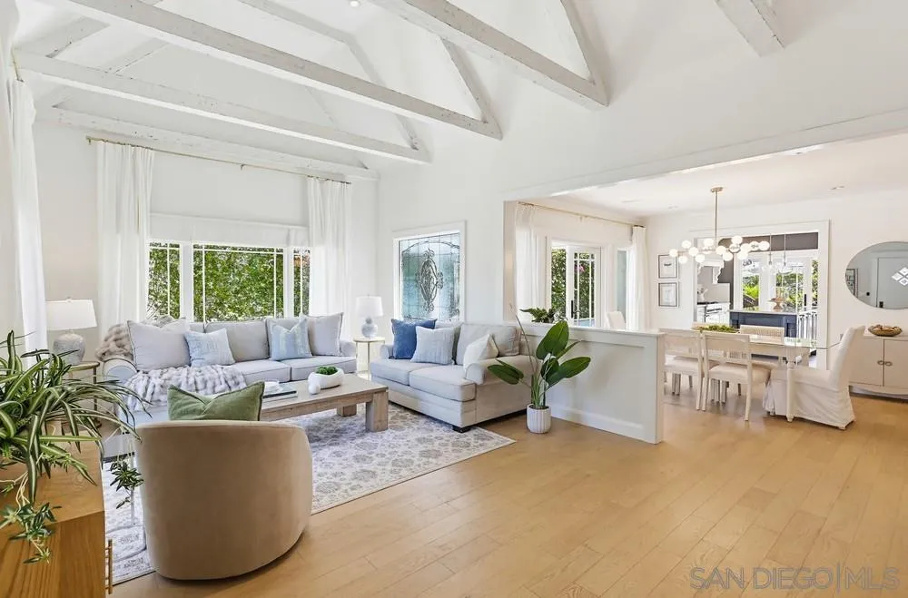 https://cdn.realtyfeed.com/cdn/127/260016321/b2bed128e38b66de646d7ca2396f8691.webp