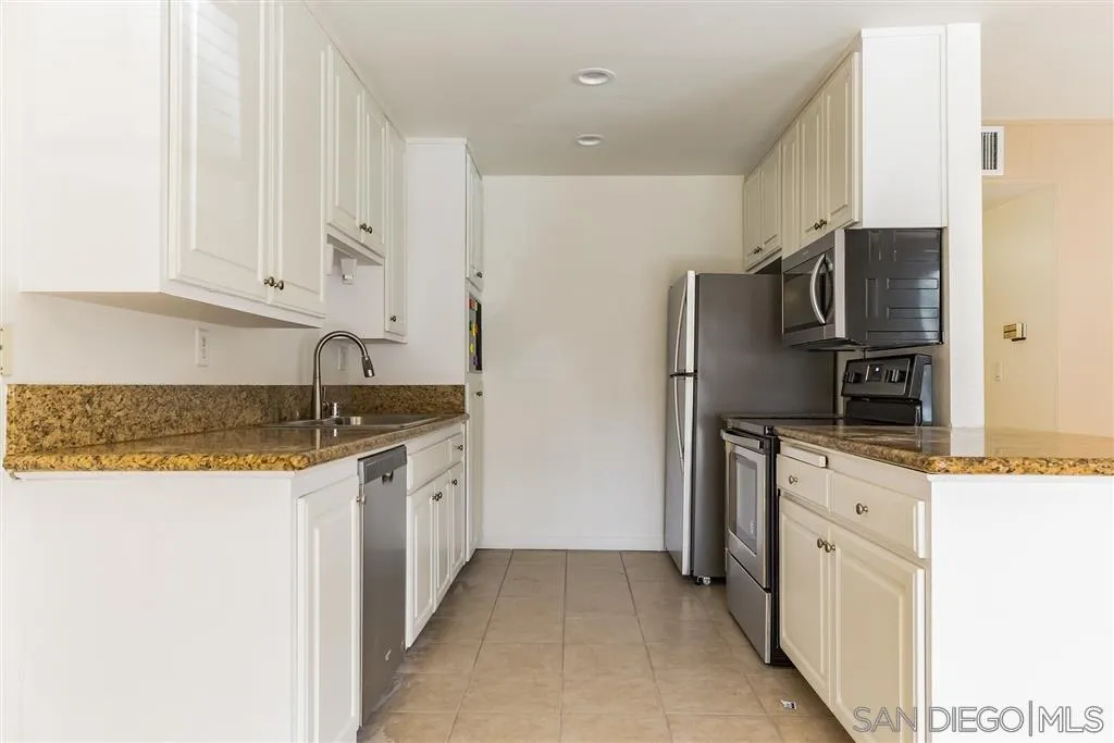 5025 Collwood Way Unit 18, San Diego, CA 92115 - Photo 2 of 15, San Diego, CA