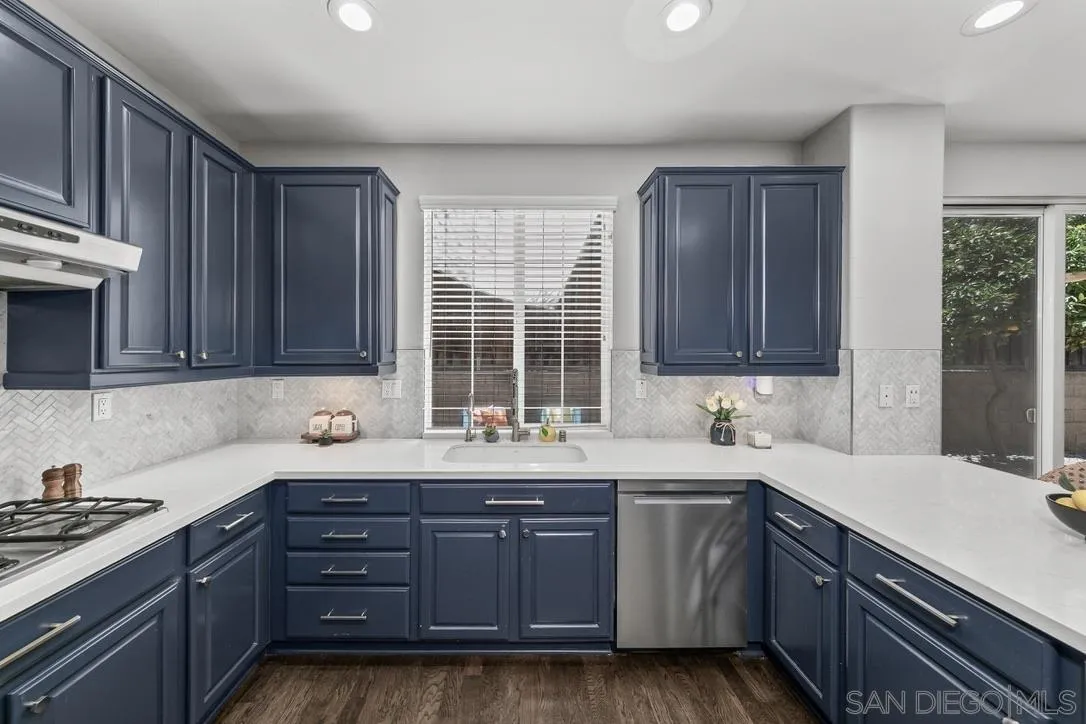 https://cdn.realtyfeed.com/cdn/127/260016330/27f90483875fb7fe42f2f59ef7cdbf5e.webp