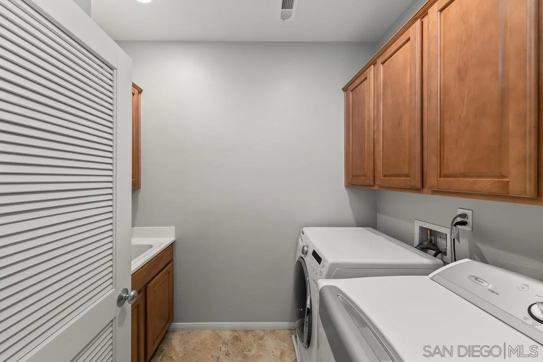 https://cdn.realtyfeed.com/cdn/127/260016330/475f16465e3a7a6b0dfd5b5513999322.webp