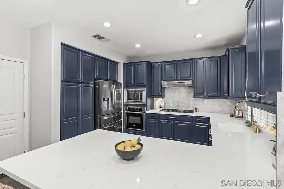 https://cdn.realtyfeed.com/cdn/127/260016330/a0a68ac89f7723f2e6dd261747fca914.webp