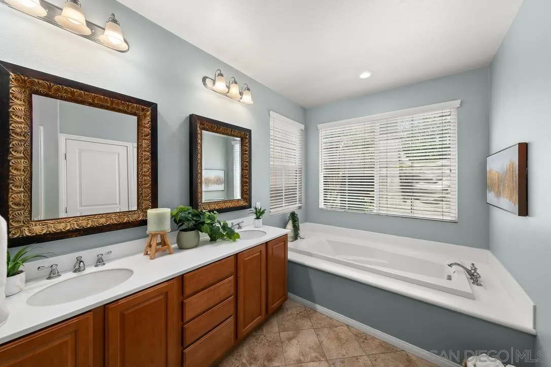 https://cdn.realtyfeed.com/cdn/127/260016330/e1ed3ca654e4edadb41e77851624e089.webp