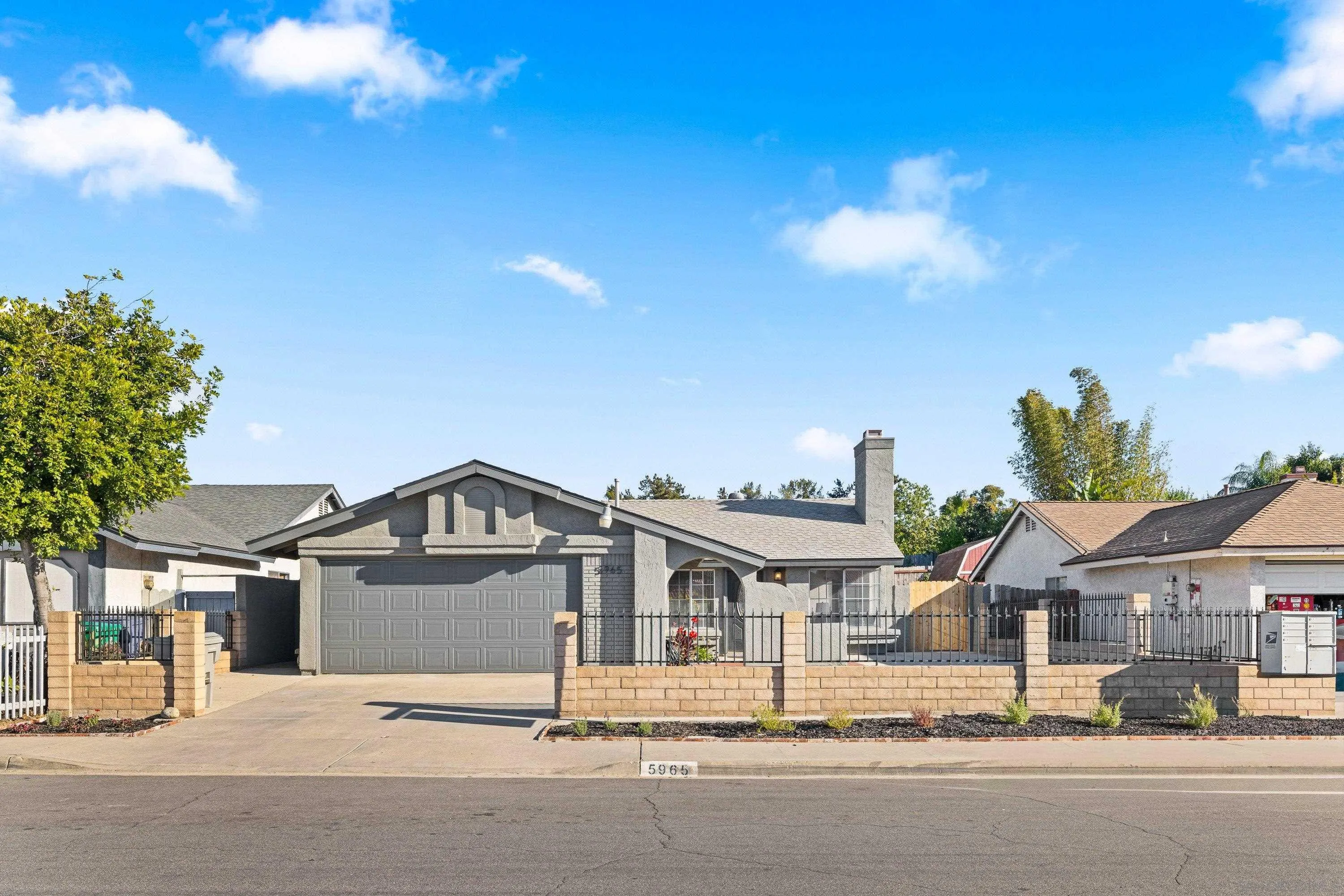 https://cdn.realtyfeed.com/cdn/127/260016335/8e5a0430a42a9319a0043947ec325dd9.webp