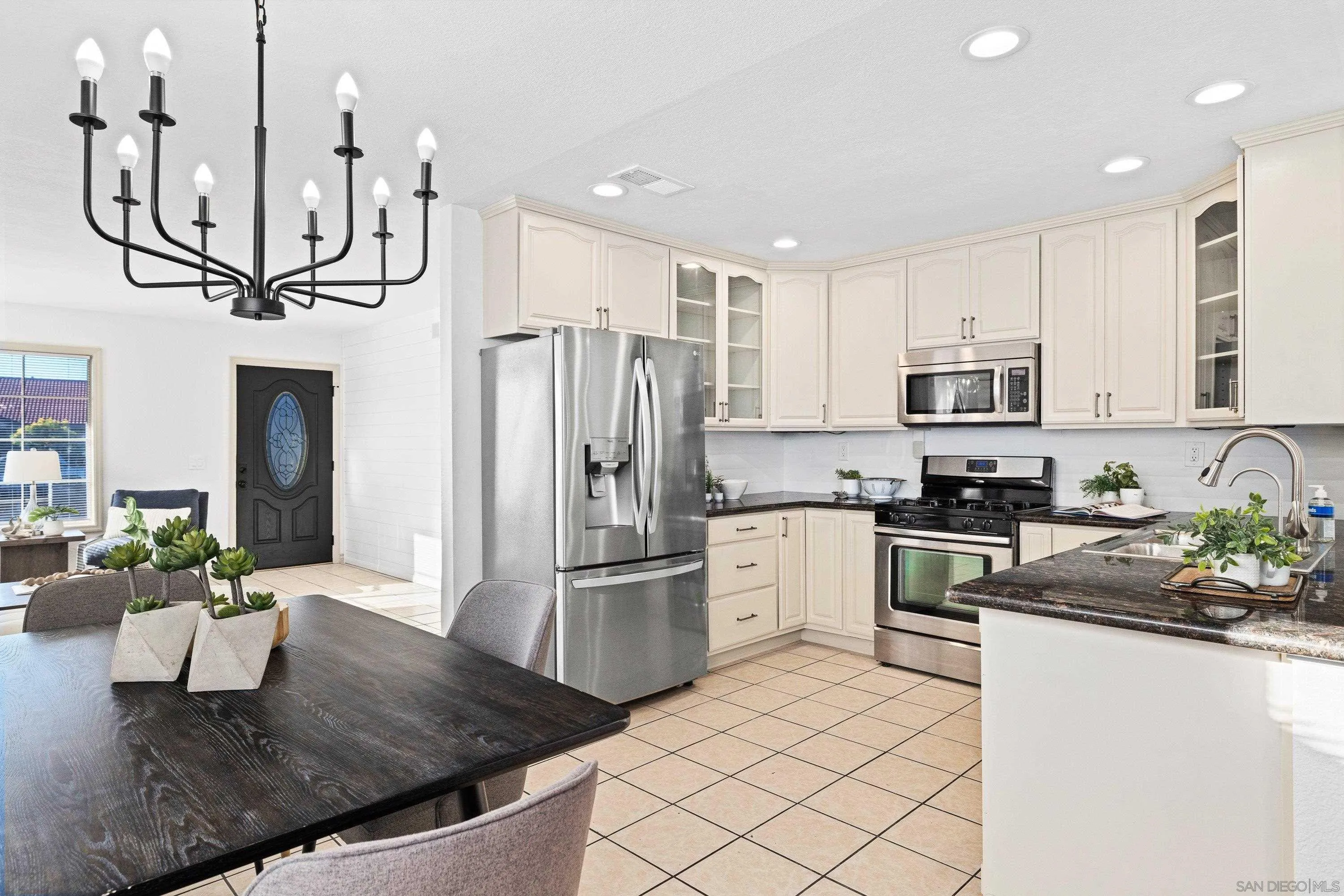 https://cdn.realtyfeed.com/cdn/127/260016335/a87abdf1a602ac7e7ddb626ef3a35464.webp