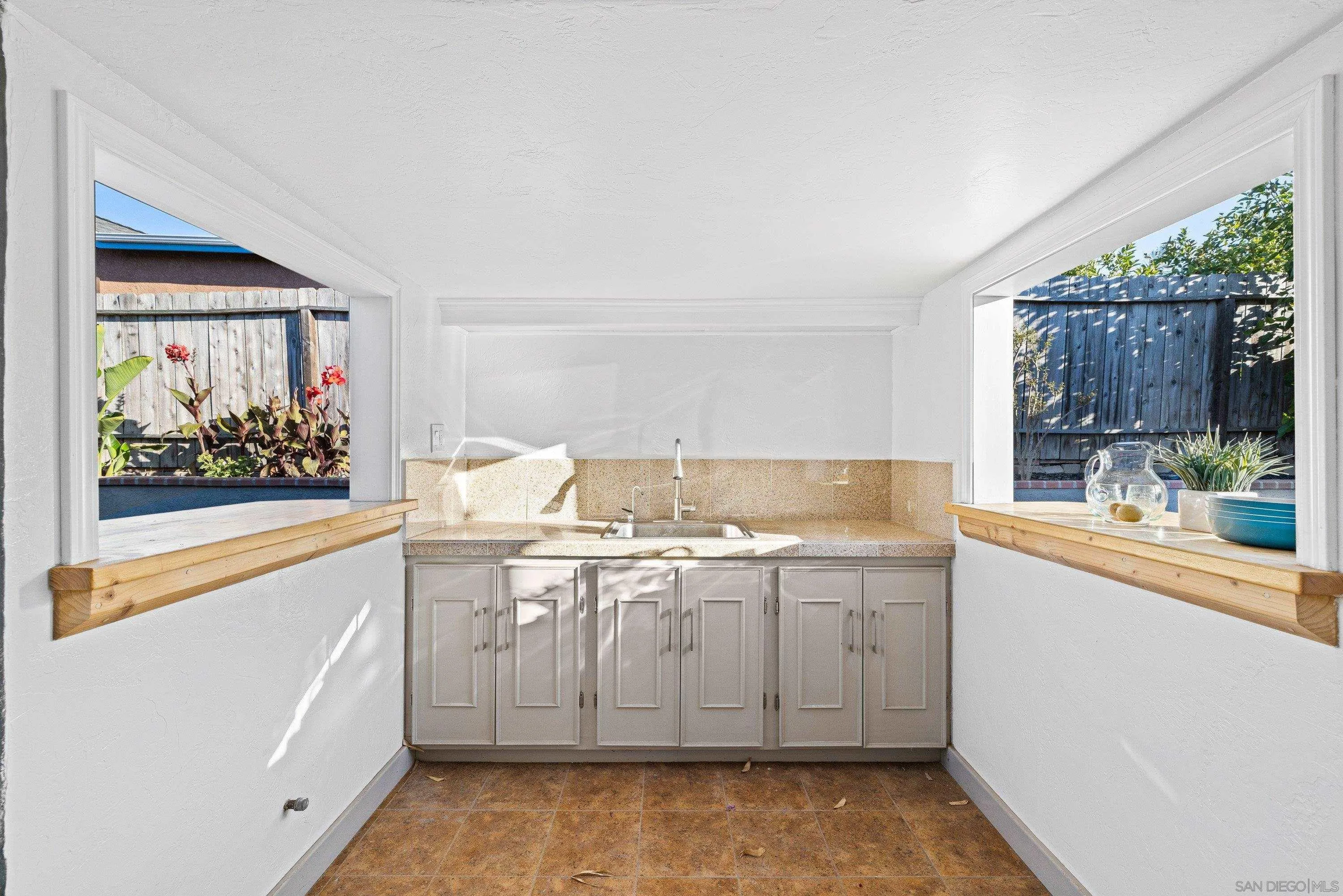 https://cdn.realtyfeed.com/cdn/127/260016335/d5c7a767be53279a76c6f950dd3d59ba.webp
