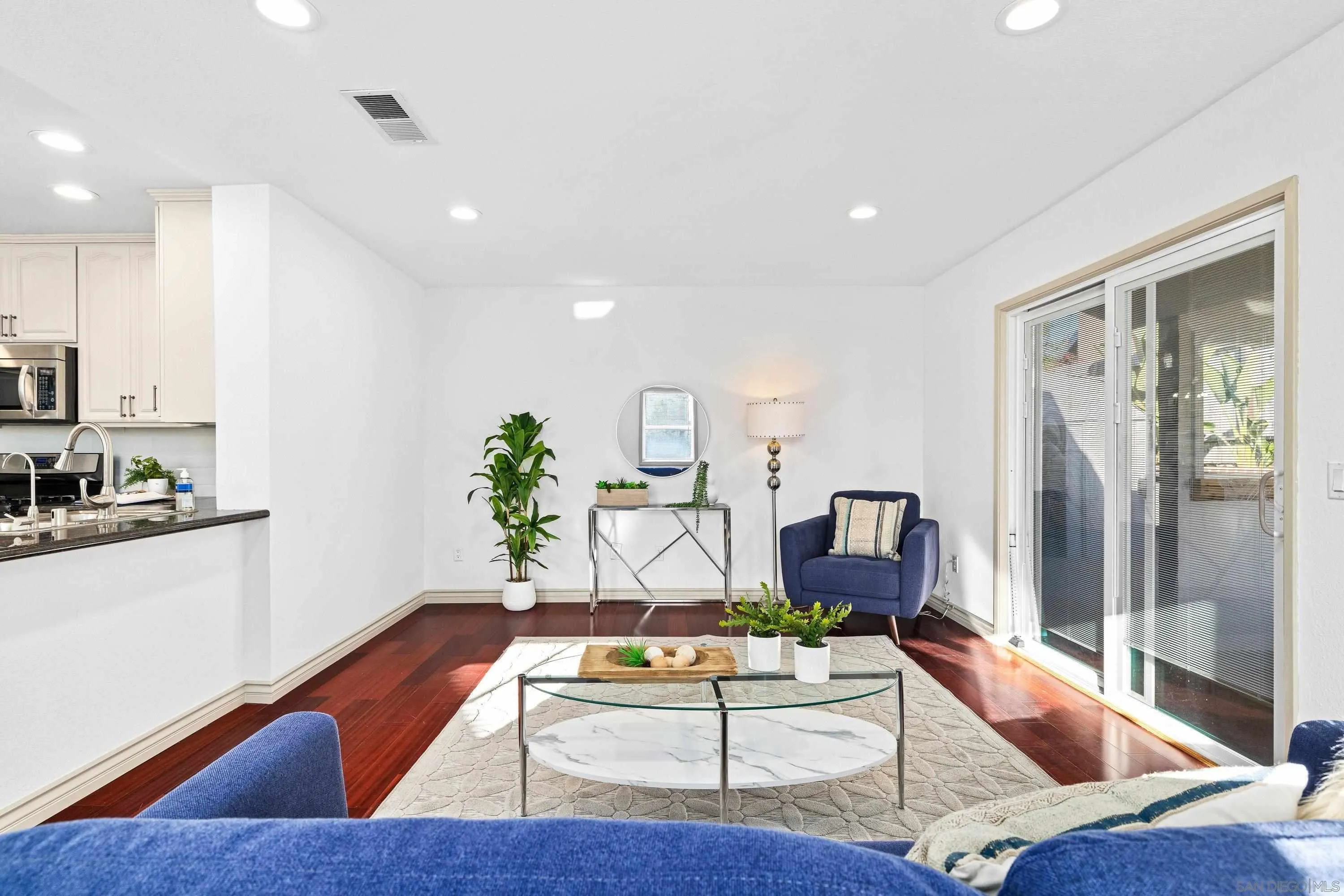 https://cdn.realtyfeed.com/cdn/127/260016335/f174b3586da6a8ca4e1229ab763f8041.webp